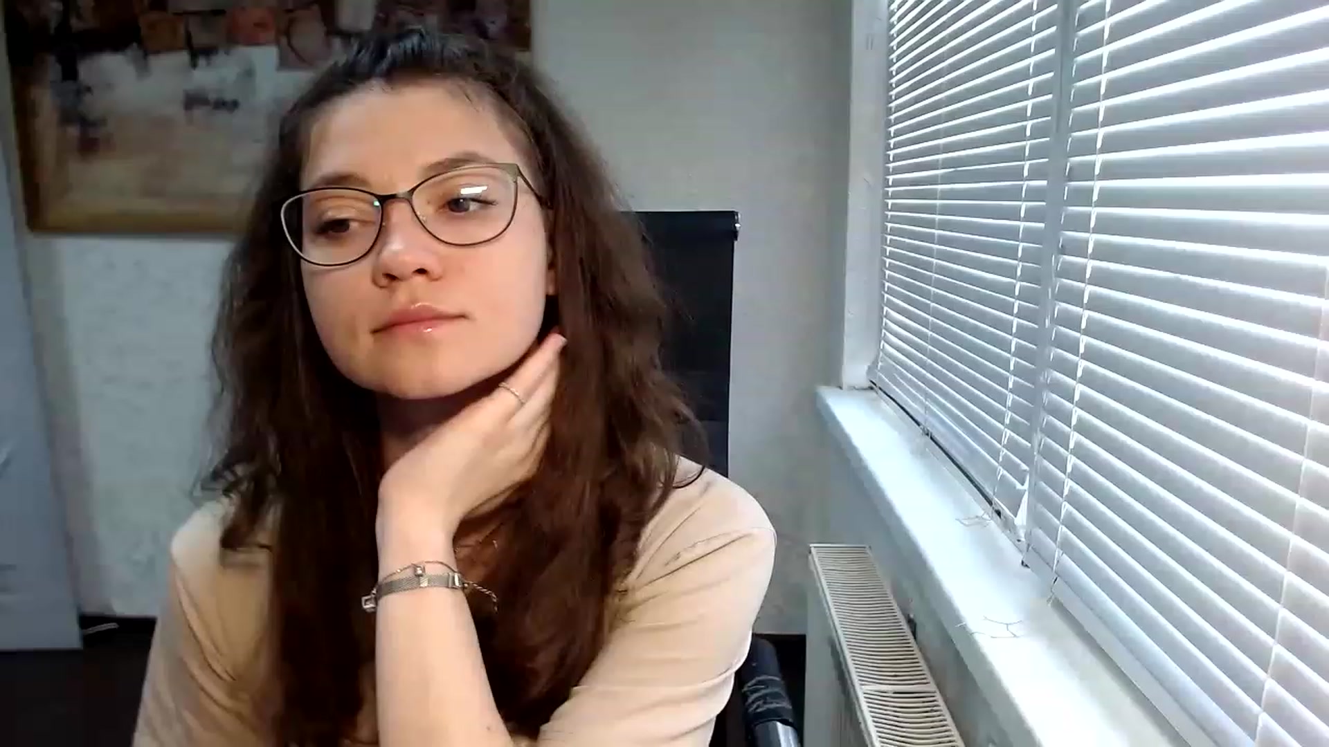 Gallery image thumbnail from SweetArinaA's myfreecams stream on, 06/10/2023, 13:33 image 19 of 20