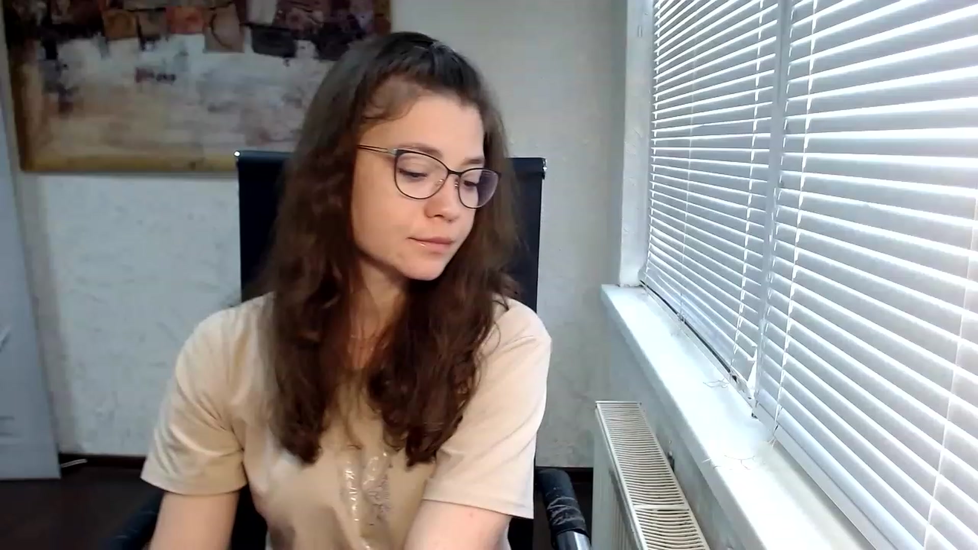Gallery image thumbnail from SweetArinaA's myfreecams stream on, 06/10/2023, 13:33 image 16 of 20
