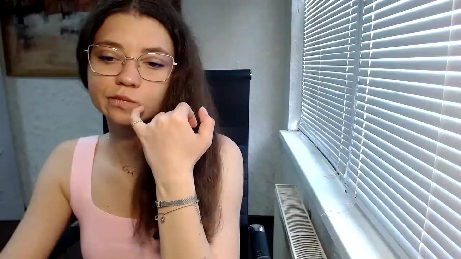 Gallery image thumbnail from SweetArinaA's myfreecams stream on, 06/14/2023, 08:21 image 4 of 20
