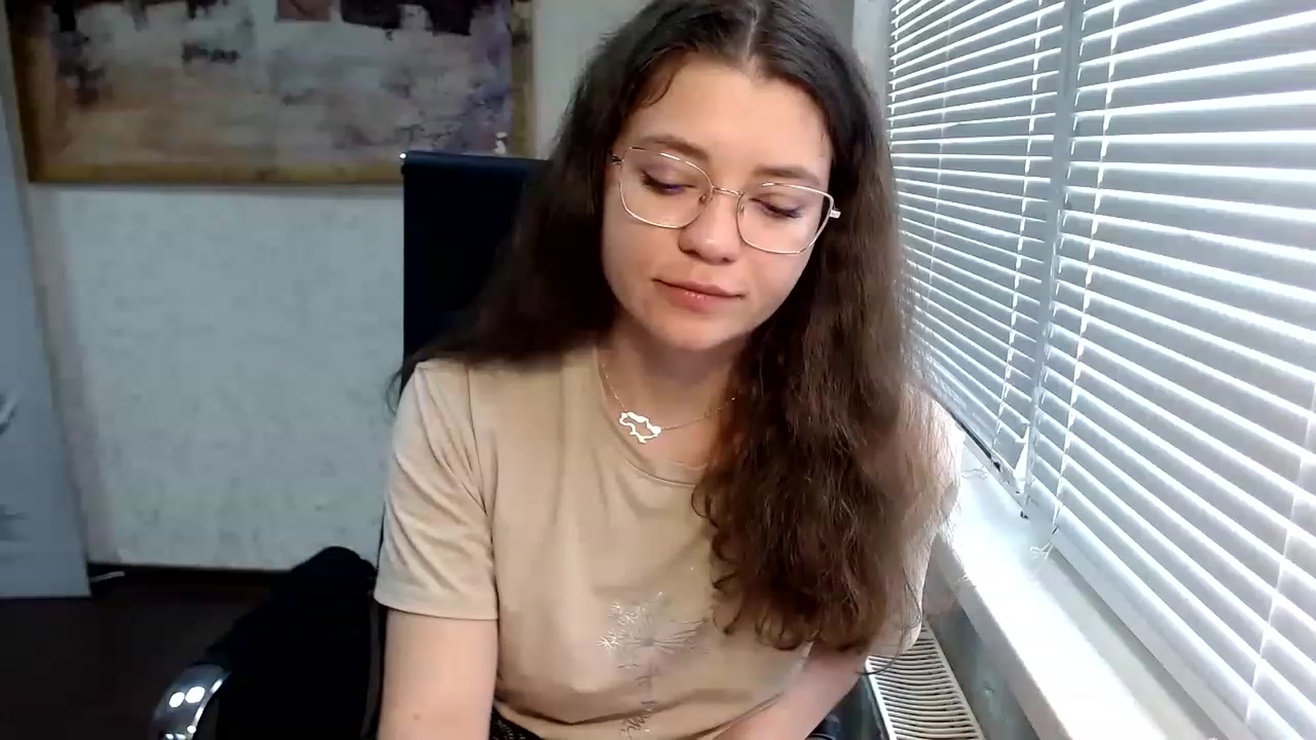 Gallery image thumbnail from SweetArinaA's myfreecams stream on, 06/14/2023, 09:54 image 13 of 20
