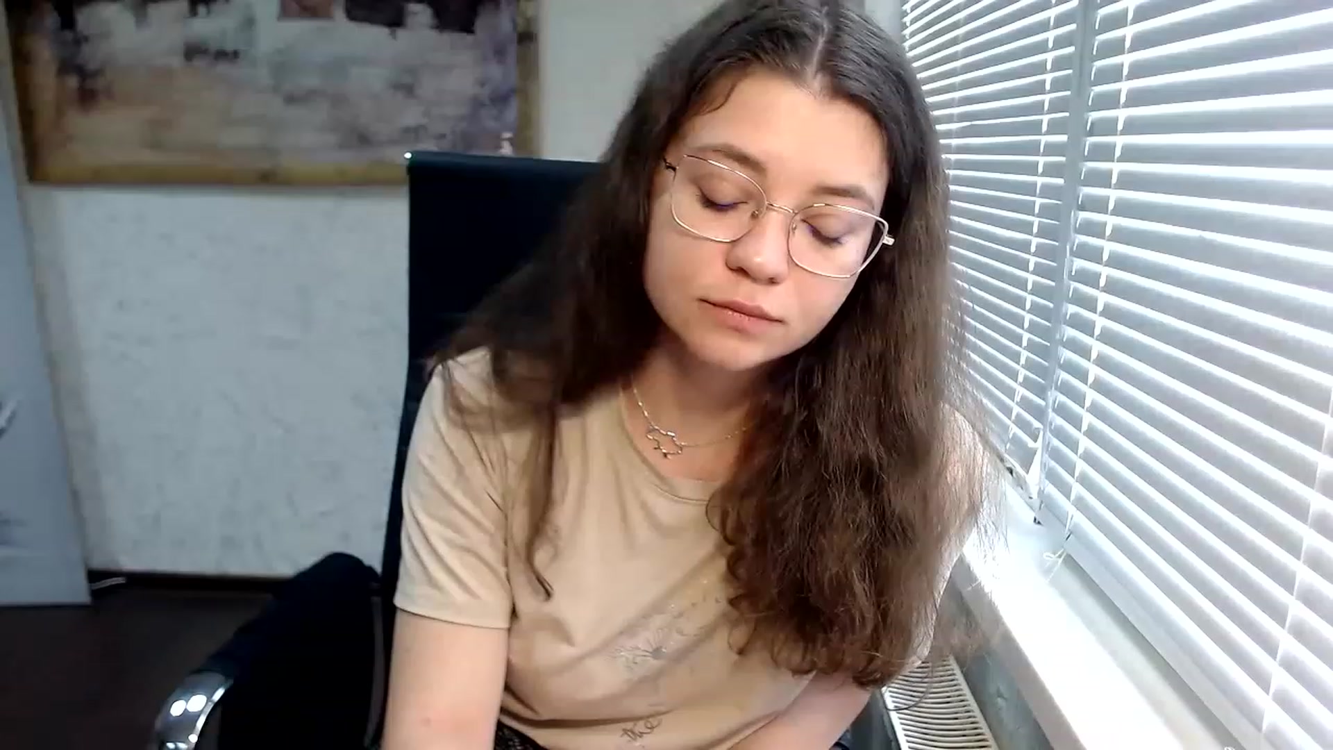 Gallery image thumbnail from SweetArinaA's myfreecams stream on, 06/14/2023, 09:54 image 15 of 20
