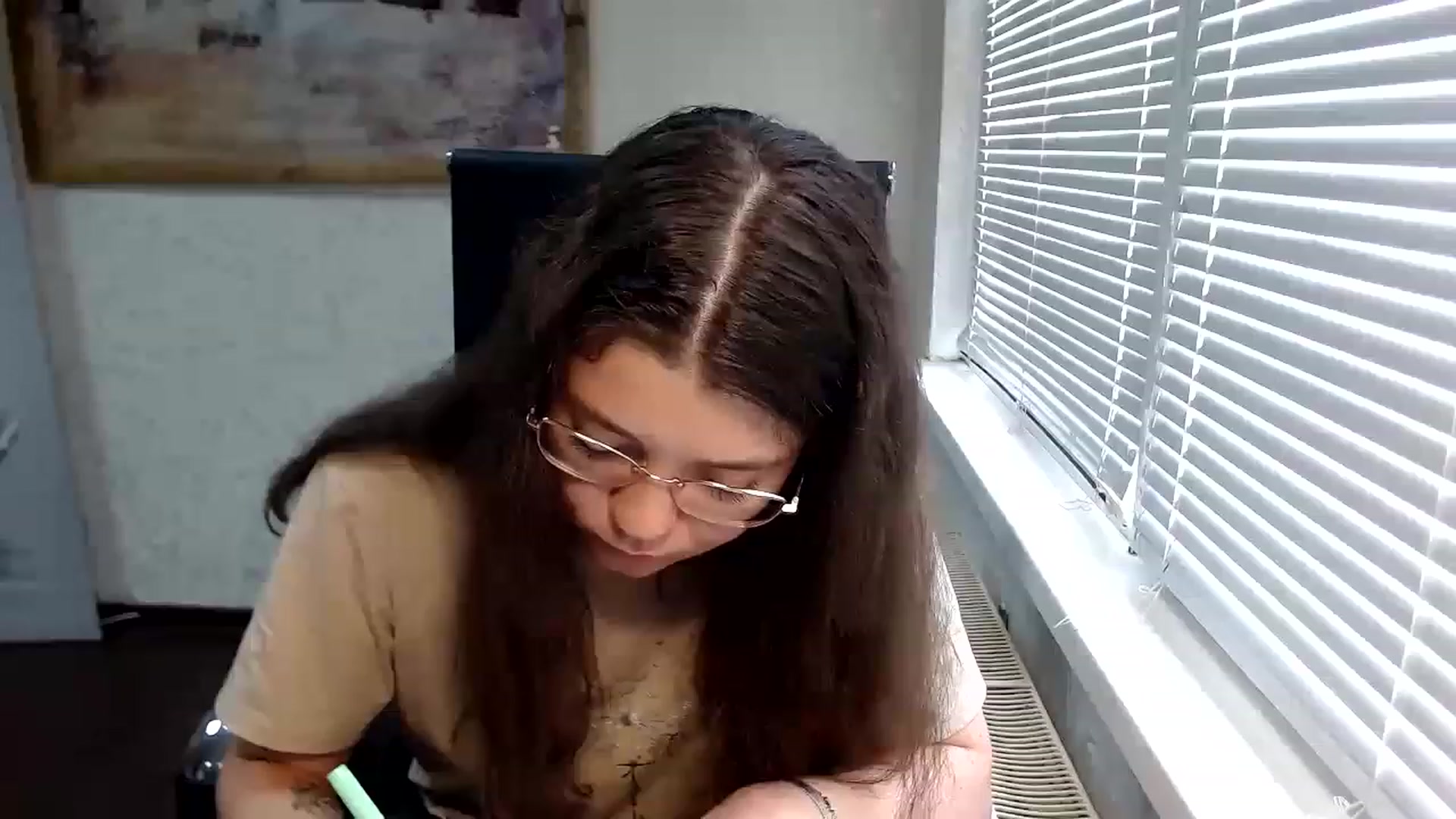 Gallery image thumbnail from SweetArinaA's myfreecams stream on, 06/14/2023, 10:11 image 14 of 20