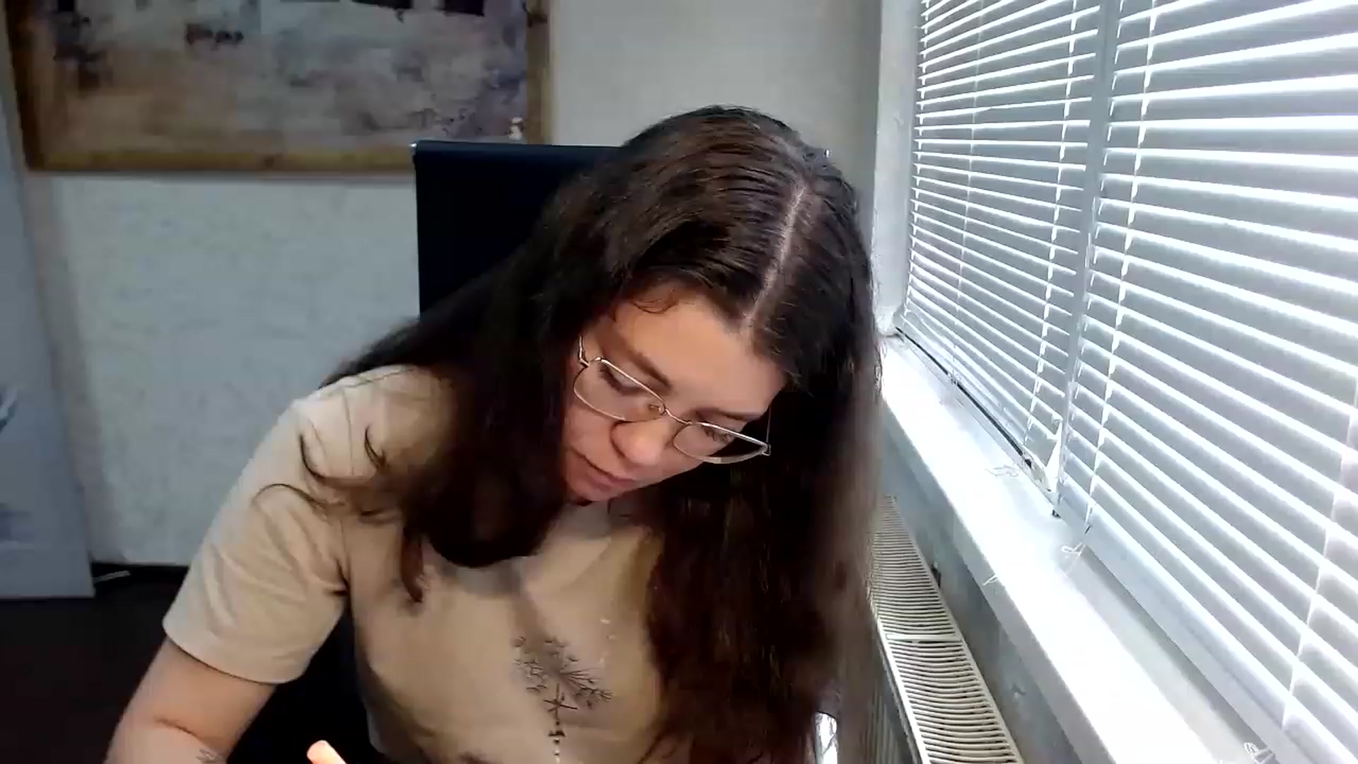 Gallery image thumbnail from SweetArinaA's myfreecams stream on, 06/14/2023, 10:11 image 7 of 20