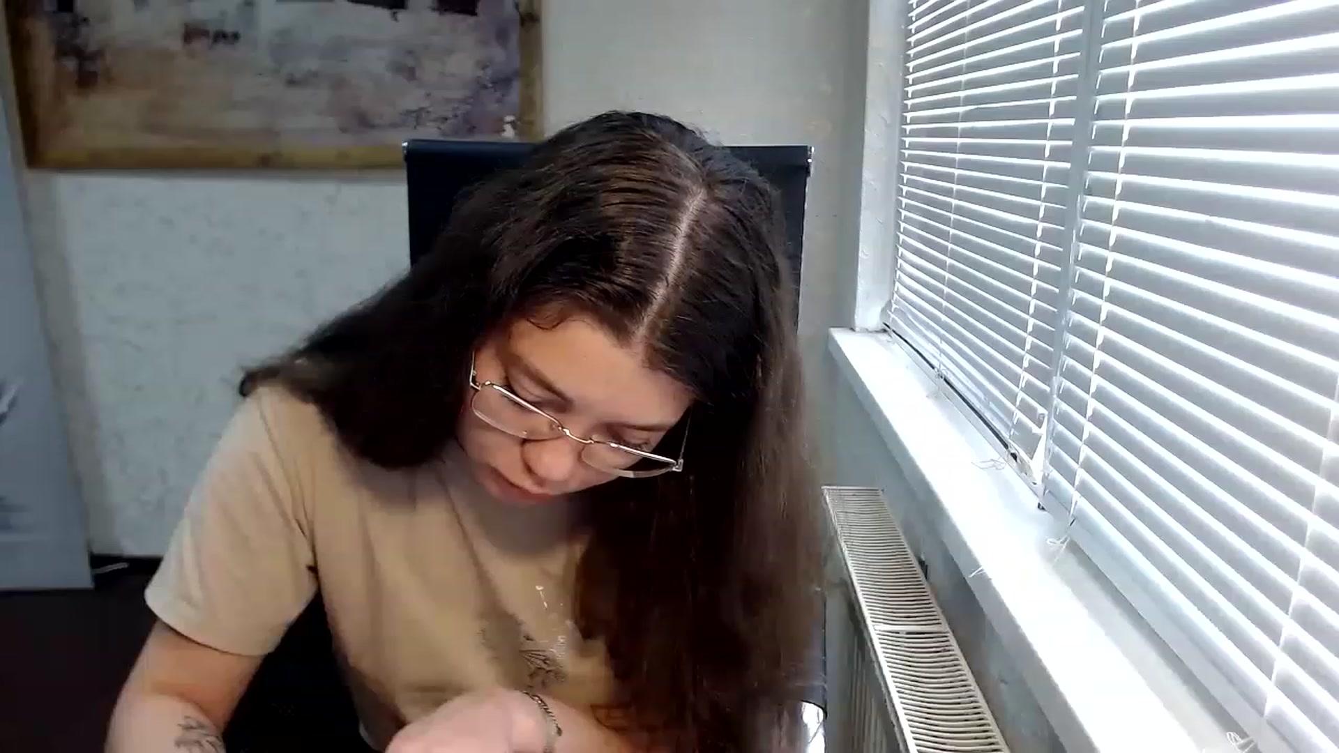 Gallery image thumbnail from SweetArinaA's myfreecams stream on, 06/14/2023, 10:11 image 4 of 20