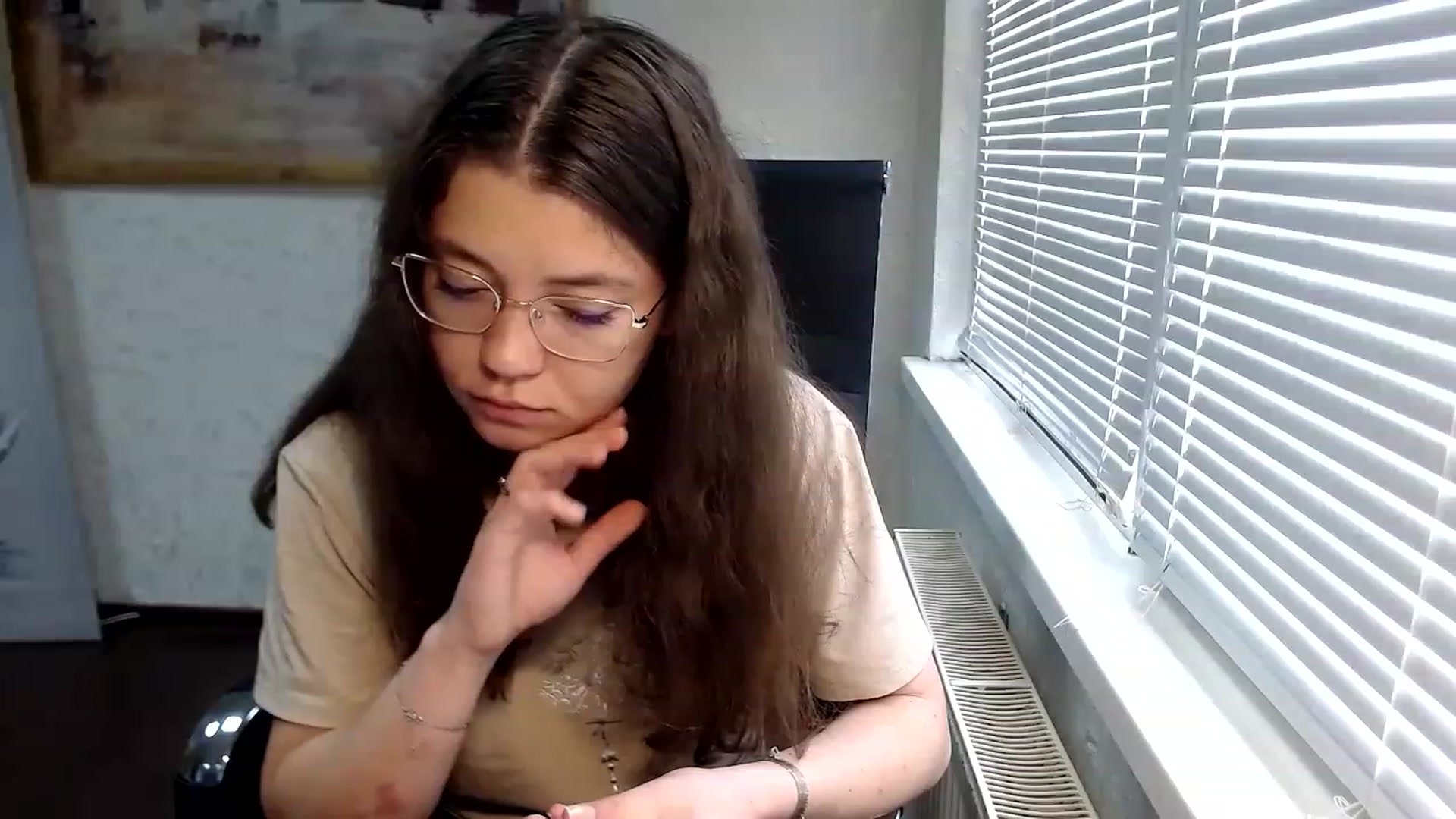 Gallery image thumbnail from SweetArinaA's myfreecams stream on, 06/14/2023, 10:11 image 12 of 20