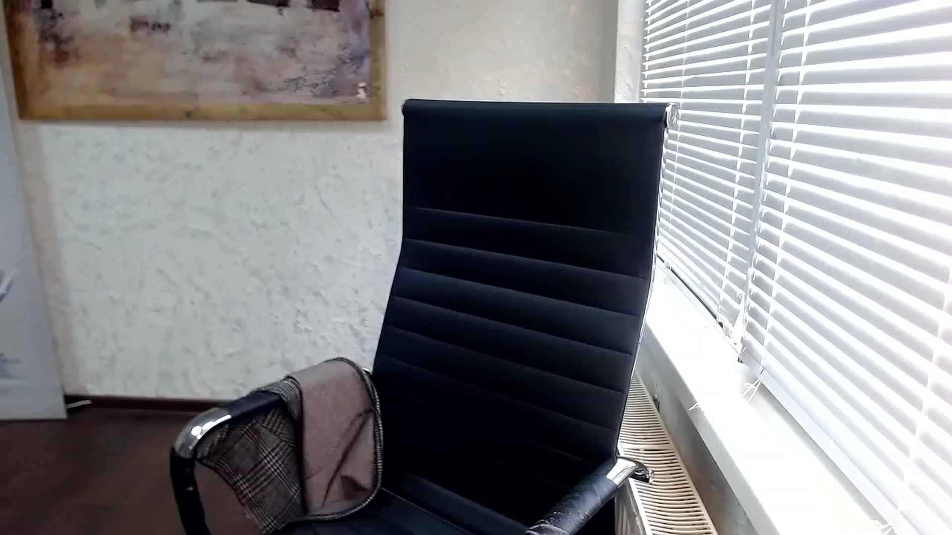 Gallery image thumbnail from SweetArinaA's myfreecams stream on, 06/14/2023, 10:11 image 18 of 20