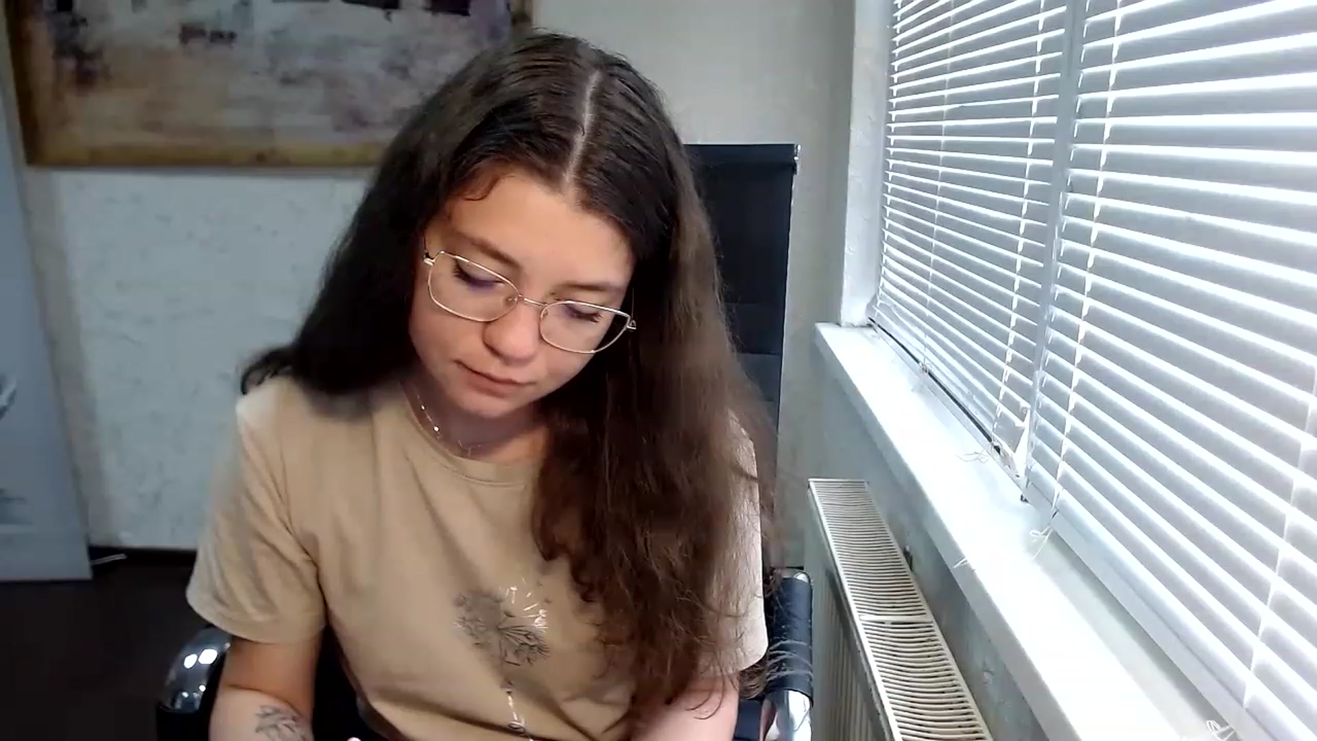 Gallery image thumbnail from SweetArinaA's myfreecams stream on, 06/14/2023, 10:11 image 2 of 20