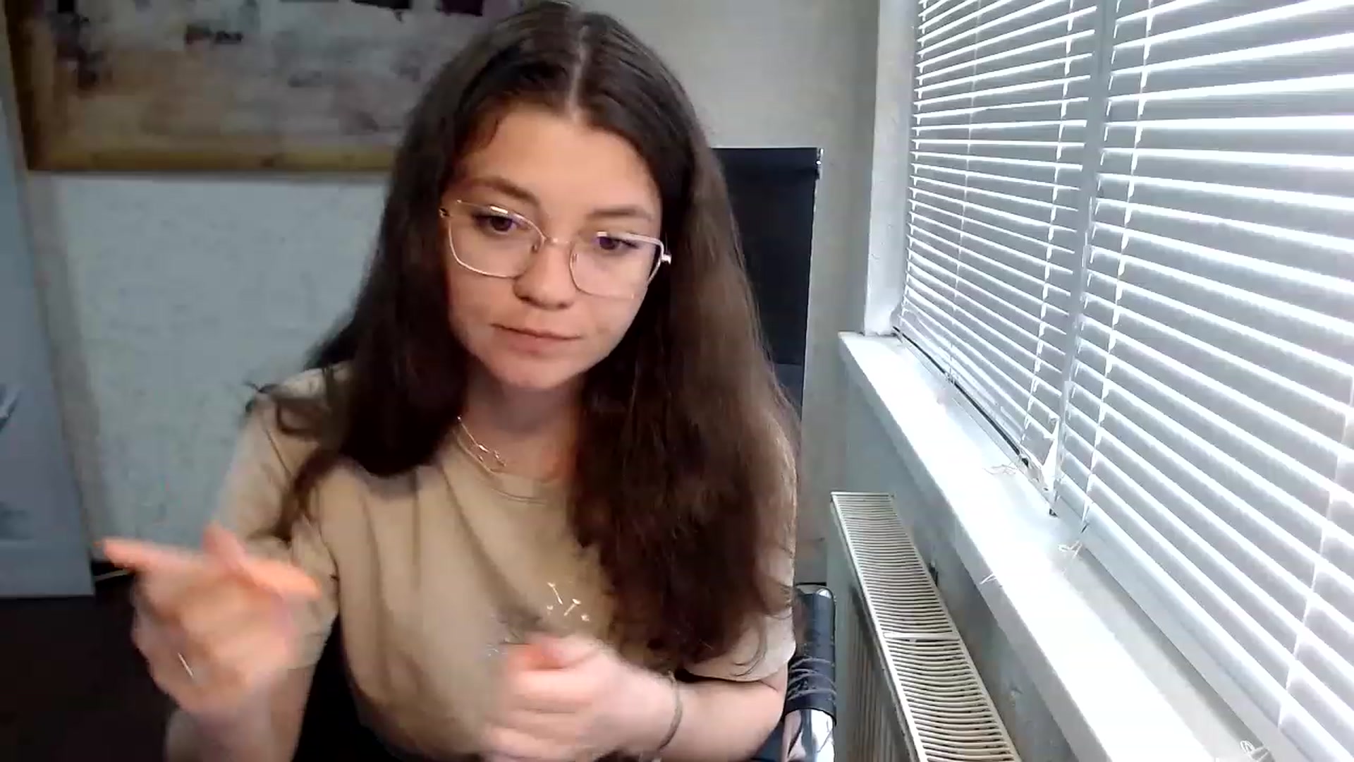 Gallery image thumbnail from SweetArinaA's myfreecams stream on, 06/14/2023, 10:11 image 6 of 20