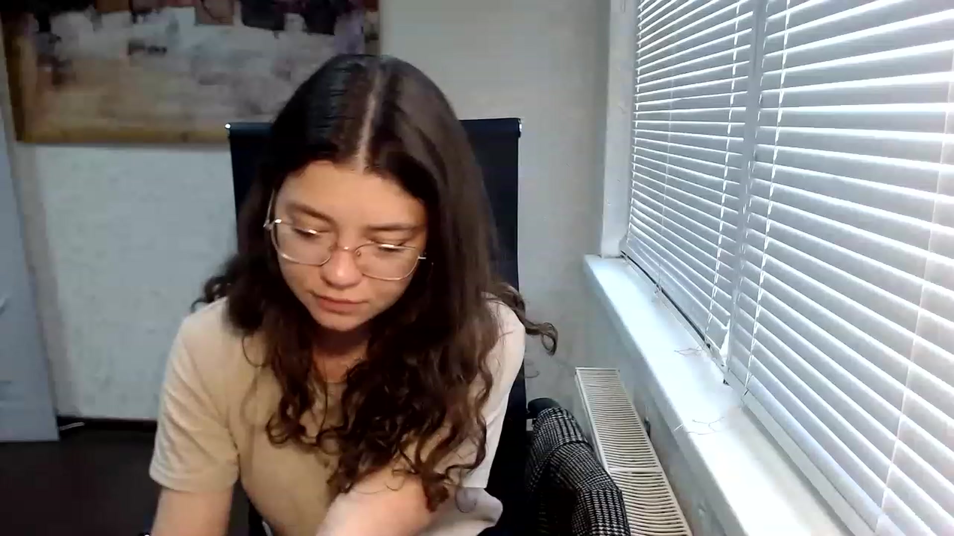 Gallery image thumbnail from SweetArinaA's myfreecams stream on, 06/17/2023, 15:01 image 4 of 20