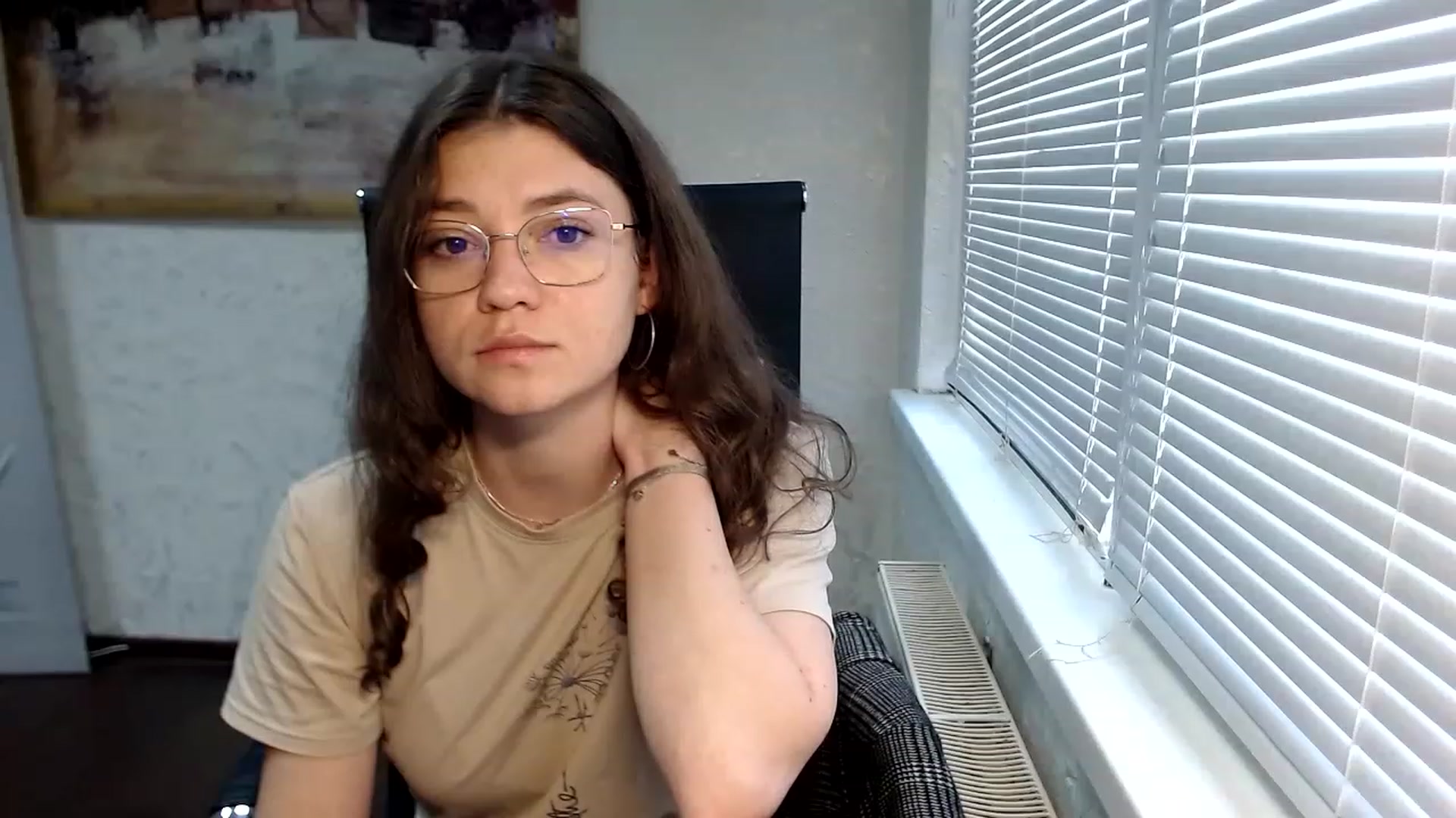 Gallery image thumbnail from SweetArinaA's myfreecams stream on, 06/17/2023, 15:01 image 16 of 20