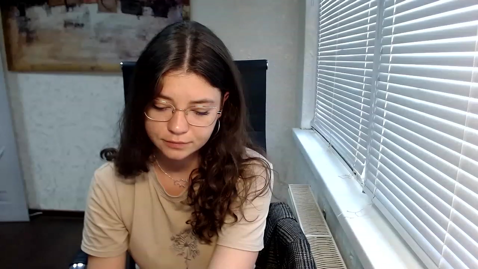 Gallery image thumbnail from SweetArinaA's myfreecams stream on, 06/17/2023, 15:01 image 15 of 20