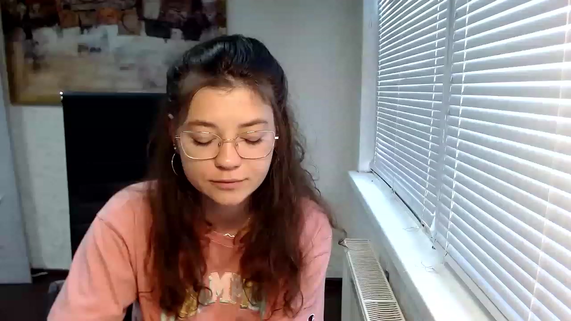 Gallery image thumbnail from SweetArinaA's myfreecams stream on, 06/20/2023, 10:08 image 13 of 20
