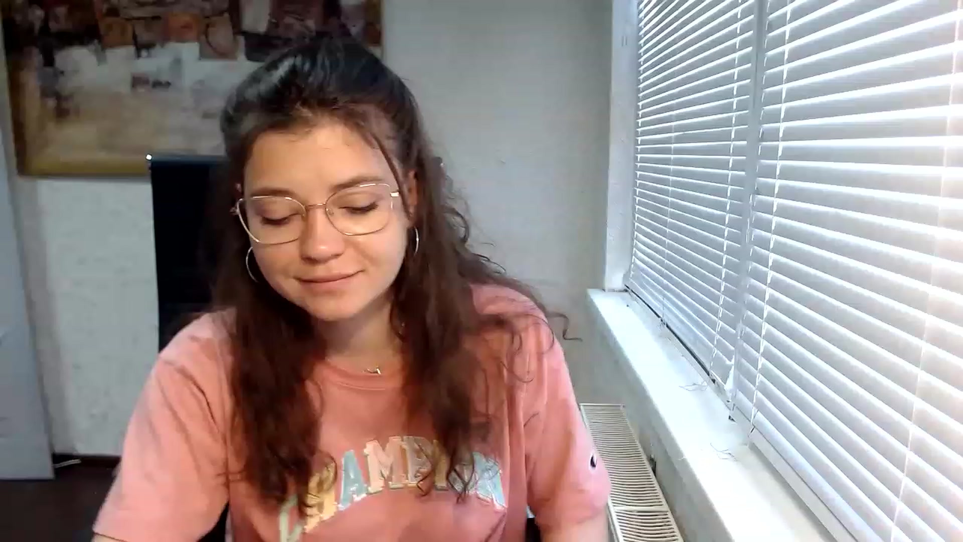 Gallery image thumbnail from SweetArinaA's myfreecams stream on, 06/20/2023, 10:08 image 5 of 20