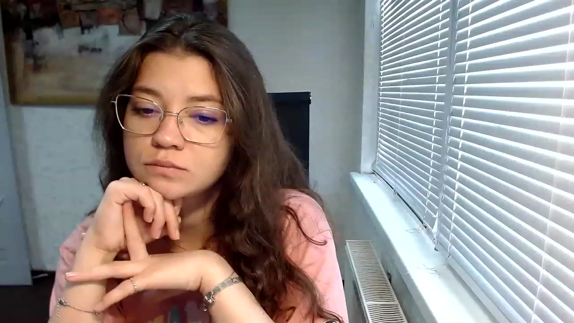 Gallery image thumbnail from SweetArinaA's myfreecams stream on, 06/20/2023, 11:40 image 12 of 20