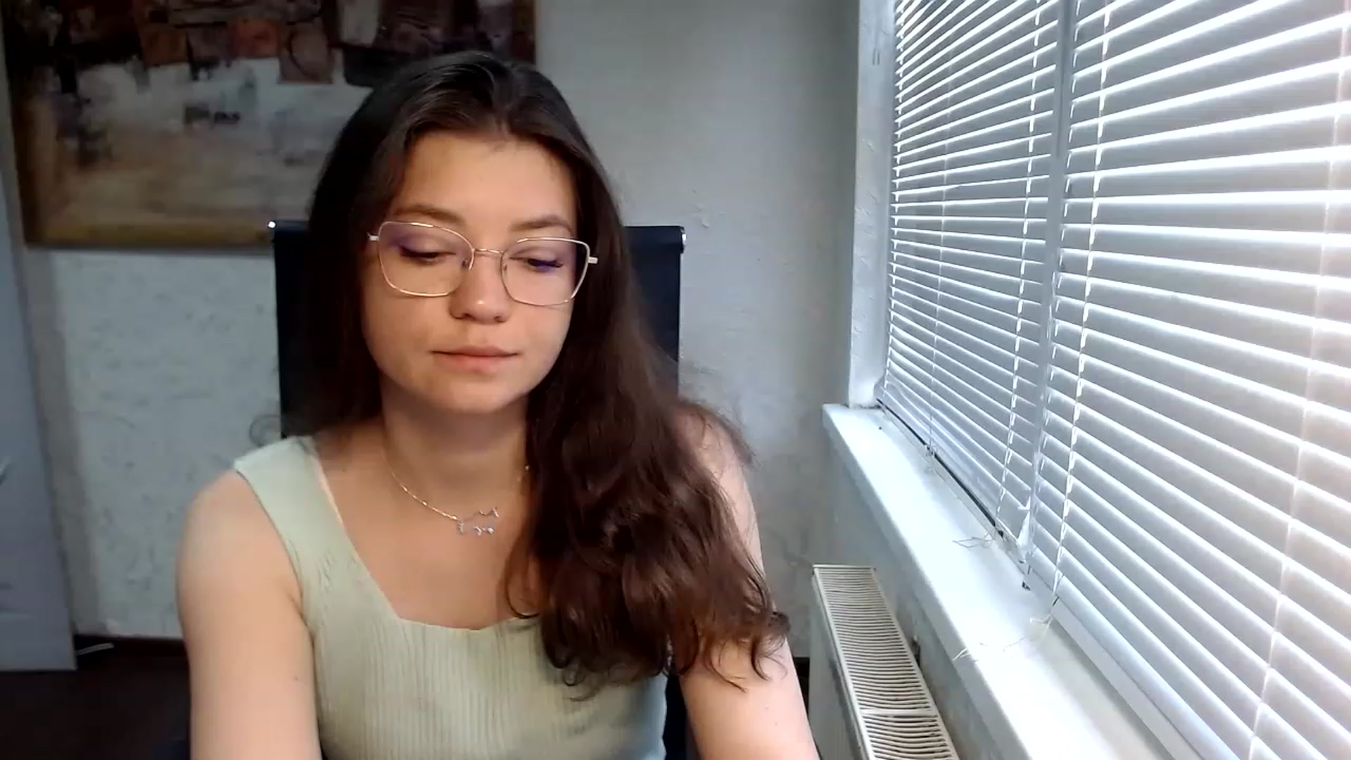 Gallery image thumbnail from SweetArinaA's myfreecams stream on, 06/22/2023, 08:44 image 1 of 20
