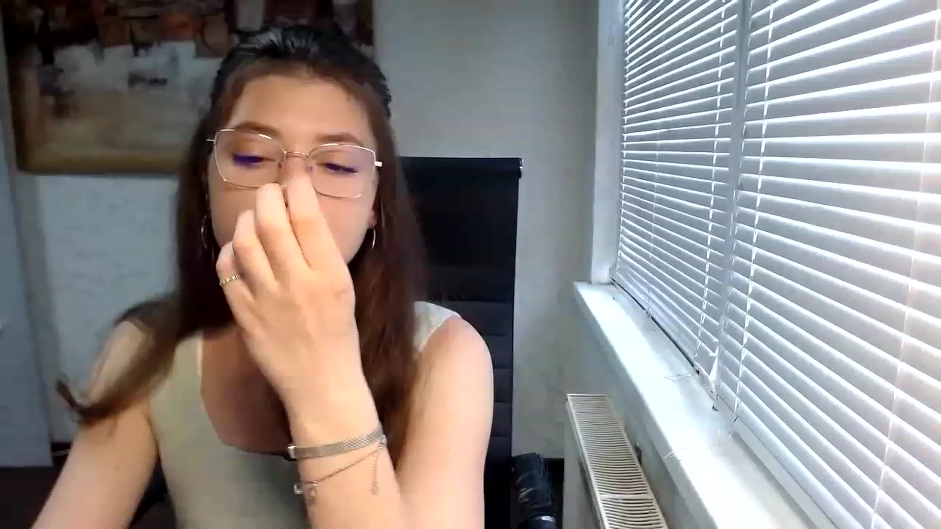Gallery image thumbnail from SweetArinaA's myfreecams stream on, 06/22/2023, 09:32 image 1 of 20