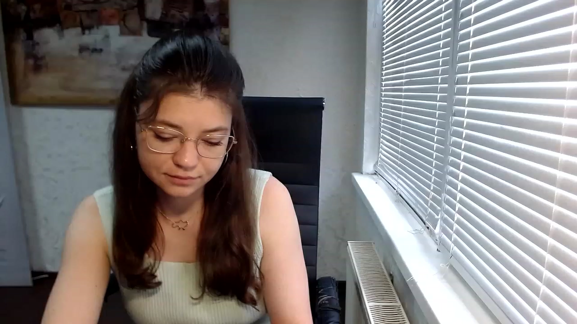 Gallery image thumbnail from SweetArinaA's myfreecams stream on, 06/22/2023, 09:32 image 13 of 20