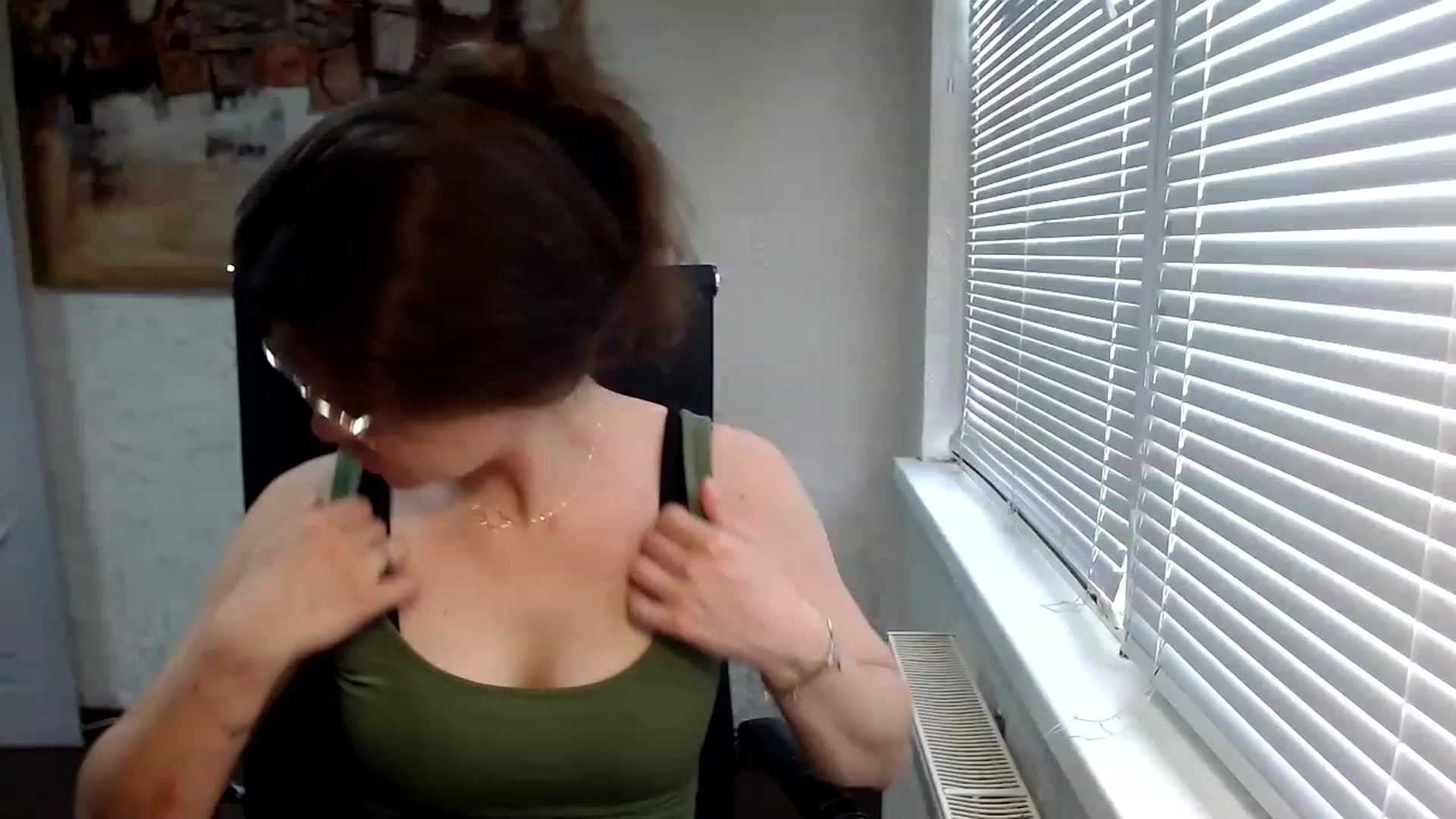 Gallery image thumbnail from SweetArinaA's myfreecams stream on, 06/24/2023, 13:57 image 2 of 20