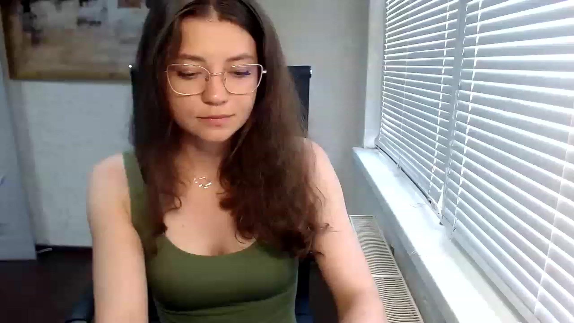 Gallery image thumbnail from SweetArinaA's myfreecams stream on, 06/24/2023, 13:57 image 12 of 20