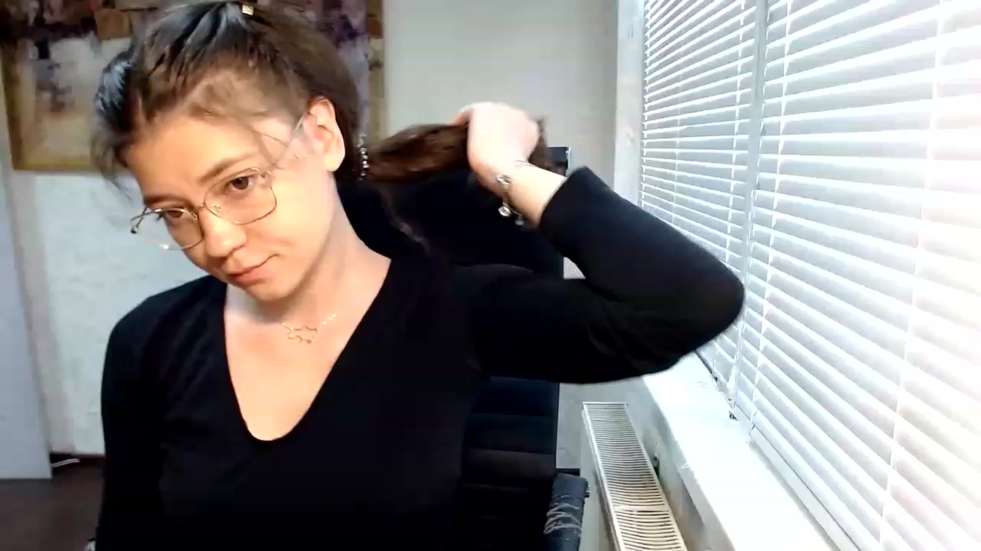 Gallery image thumbnail from SweetArinaA's myfreecams stream on, 06/26/2023, 15:18 image 2 of 20