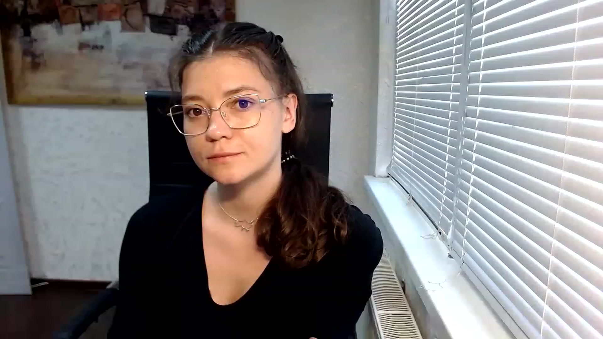 Gallery image thumbnail from SweetArinaA's myfreecams stream on, 06/26/2023, 15:18 image 16 of 20