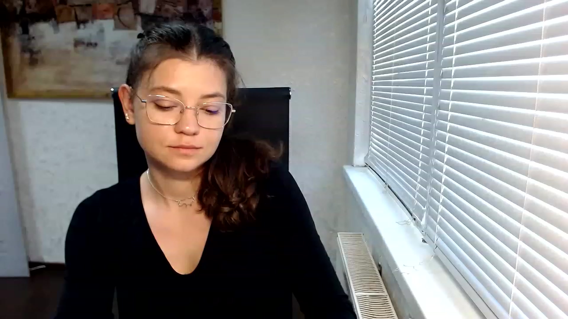 Gallery image thumbnail from SweetArinaA's myfreecams stream on, 06/26/2023, 15:18 image 7 of 20