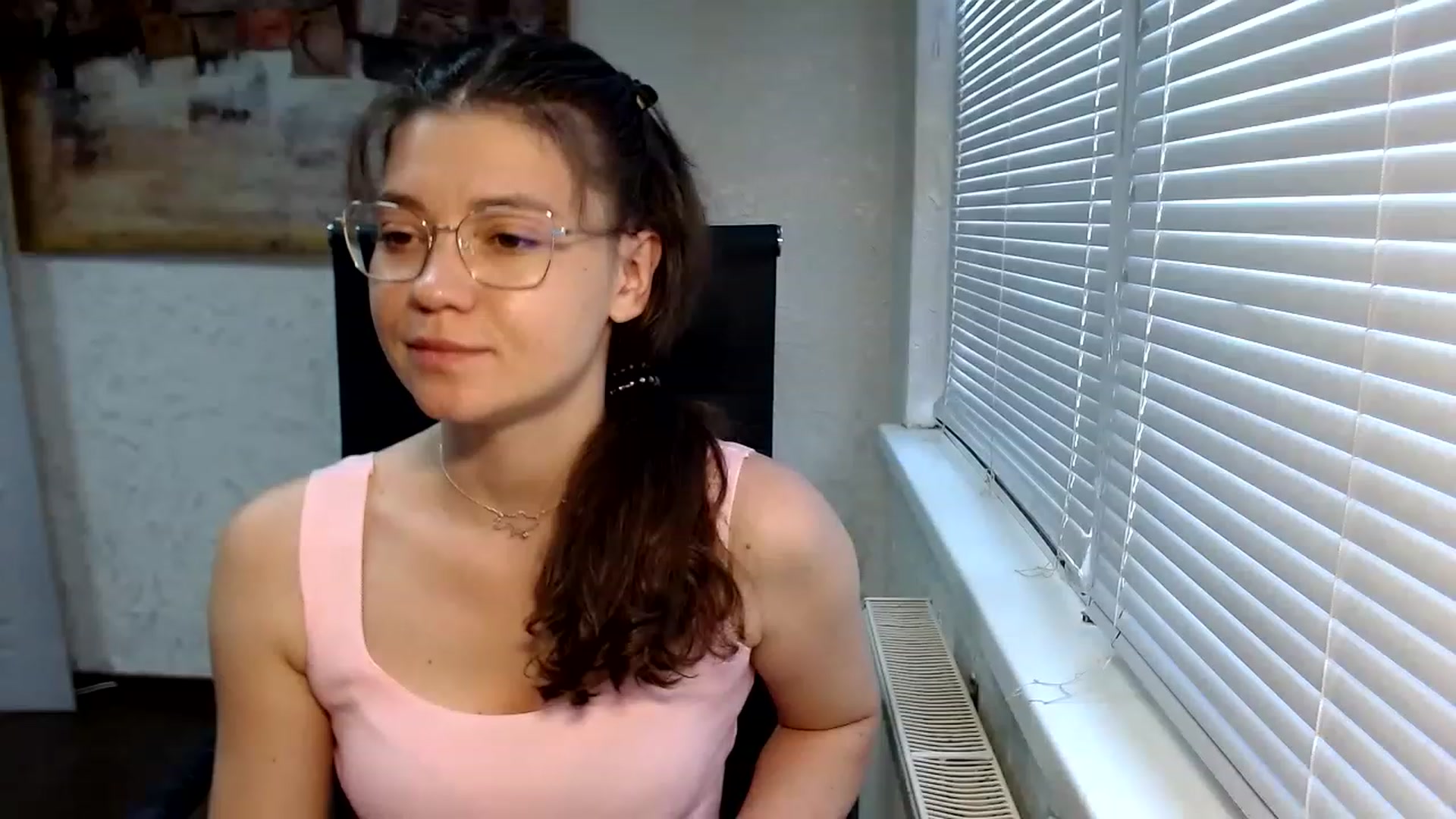 Gallery image thumbnail from SweetArinaA's myfreecams stream on, 06/26/2023, 15:18 image 18 of 20