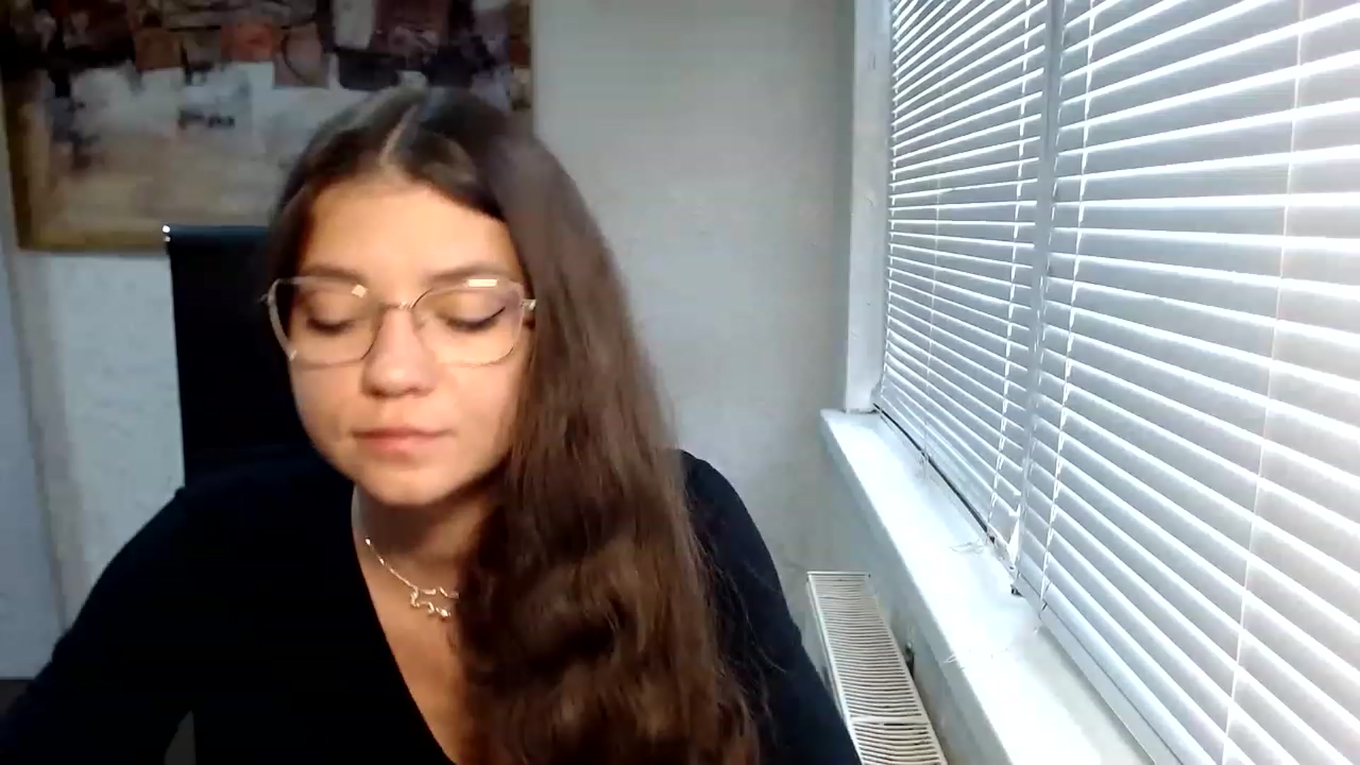 Gallery image thumbnail from SweetArinaA's myfreecams stream on, 06/27/2023, 16:11 image 3 of 20