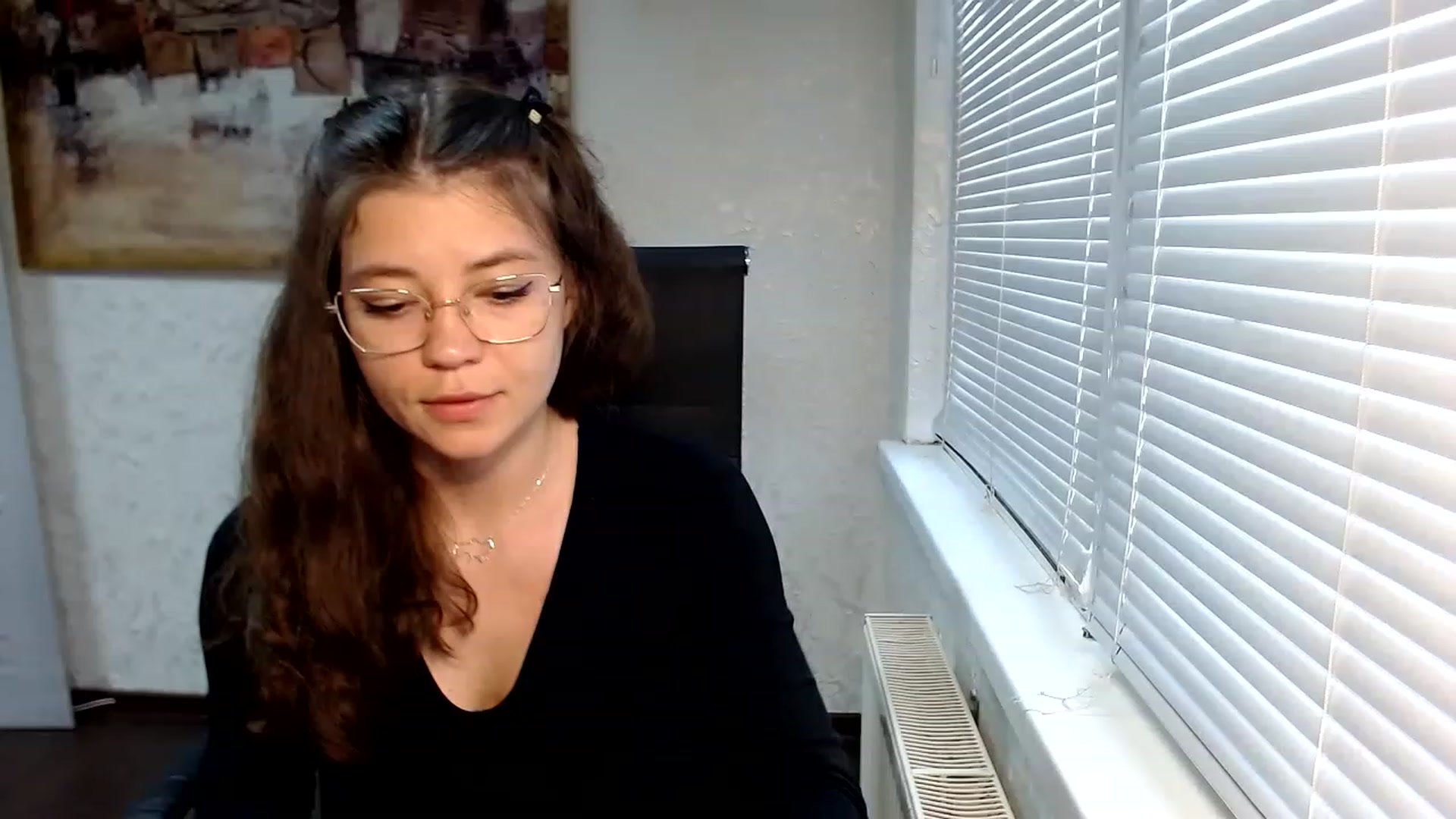 Gallery image thumbnail from SweetArinaA's myfreecams stream on, 06/27/2023, 16:59 image 5 of 20