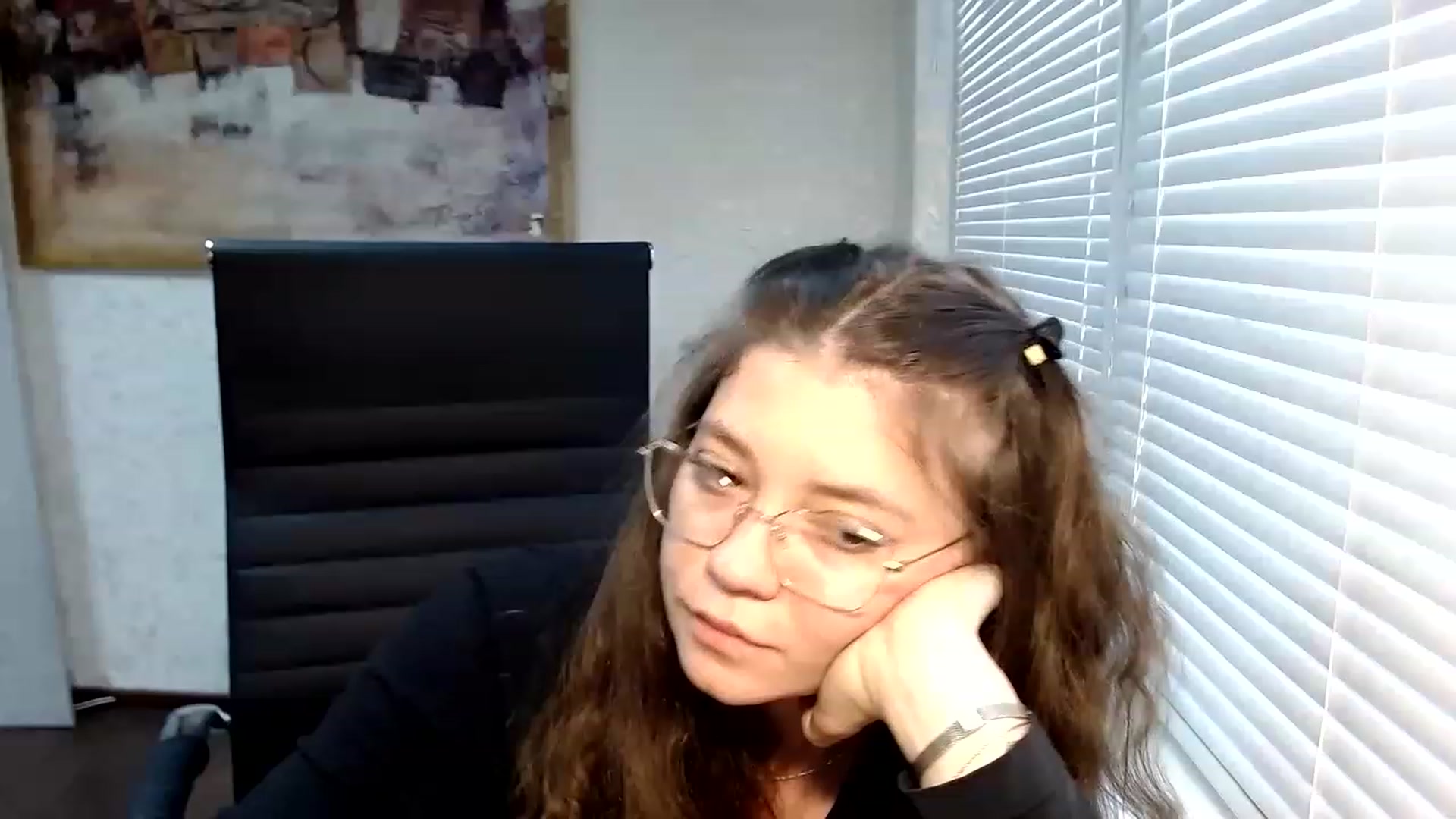 Gallery image thumbnail from SweetArinaA's myfreecams stream on, 06/27/2023, 16:59 image 19 of 20