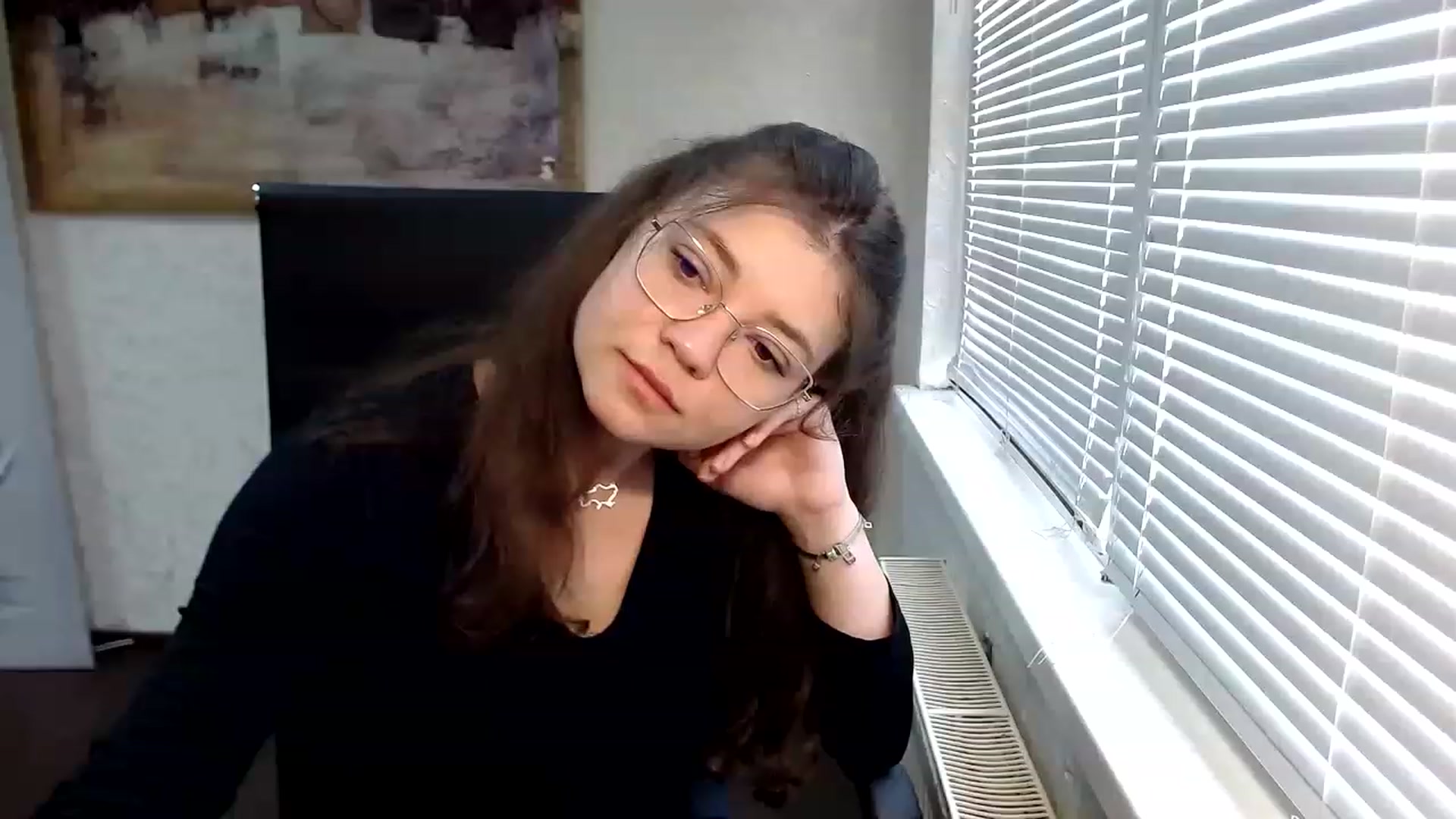 Gallery image thumbnail from SweetArinaA's myfreecams stream on, 06/29/2023, 11:17 image 7 of 20