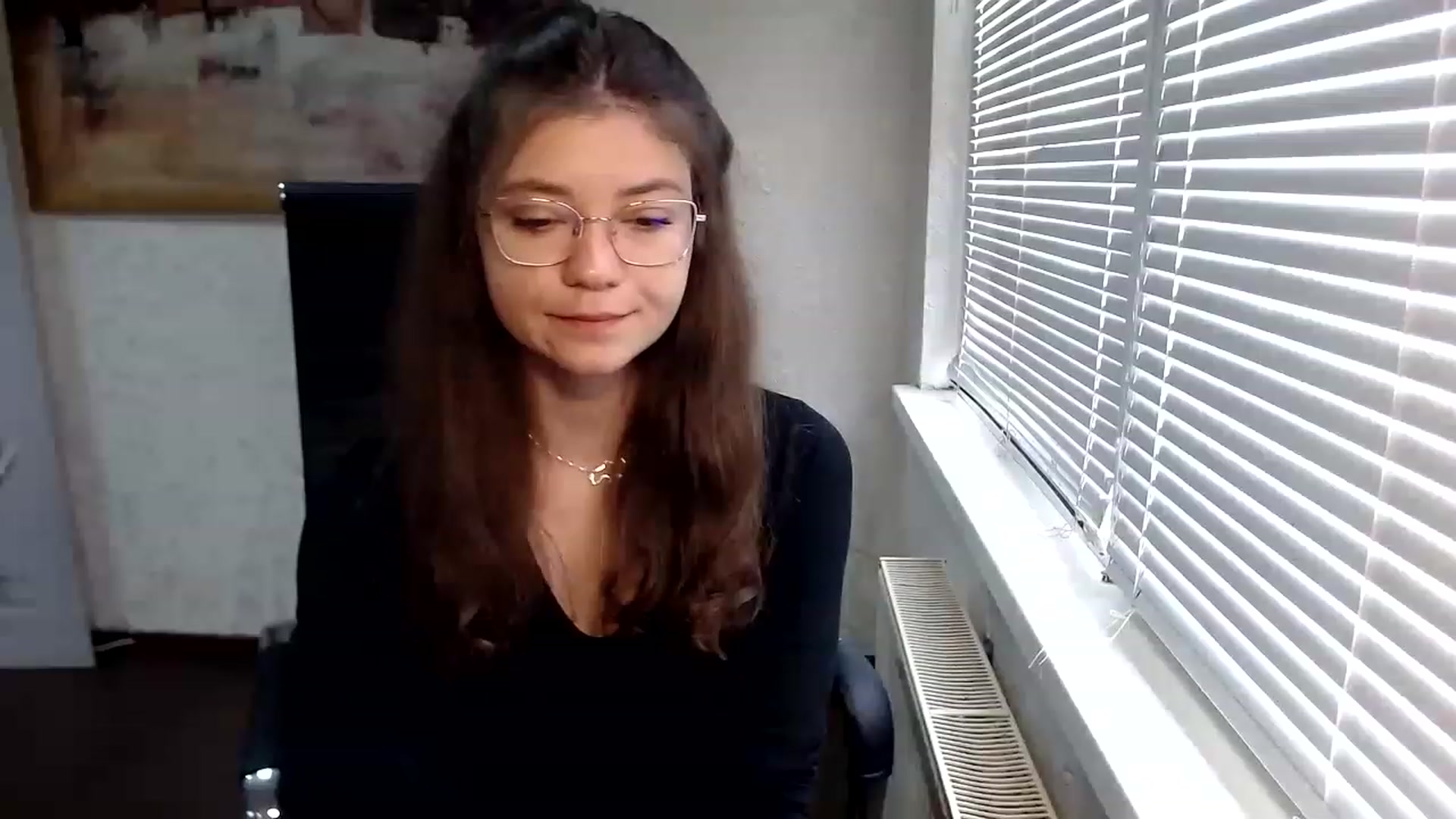 Gallery image thumbnail from SweetArinaA's myfreecams stream on, 06/29/2023, 11:17 image 2 of 20