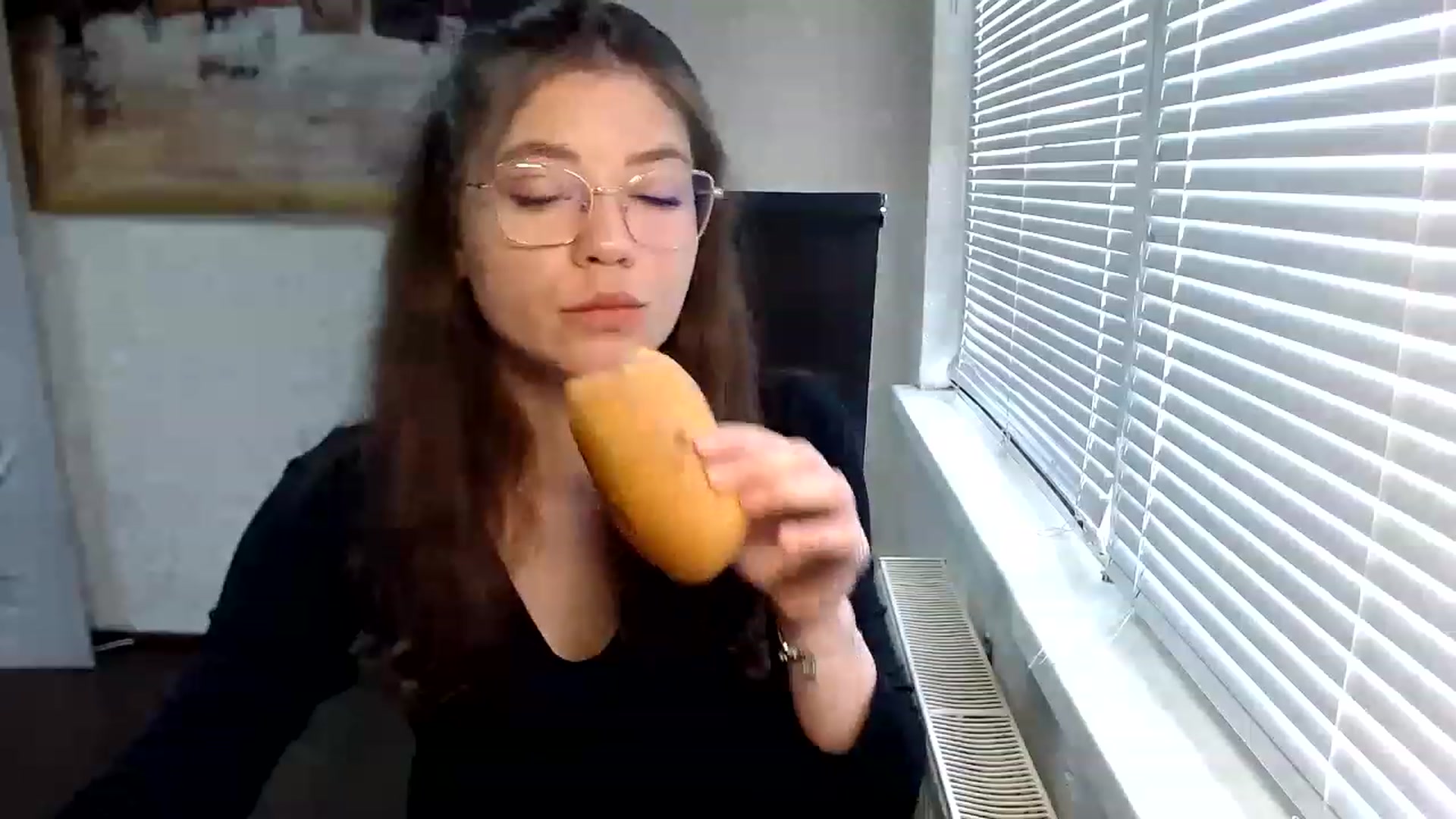 Gallery image thumbnail from SweetArinaA's myfreecams stream on, 06/29/2023, 11:17 image 8 of 20