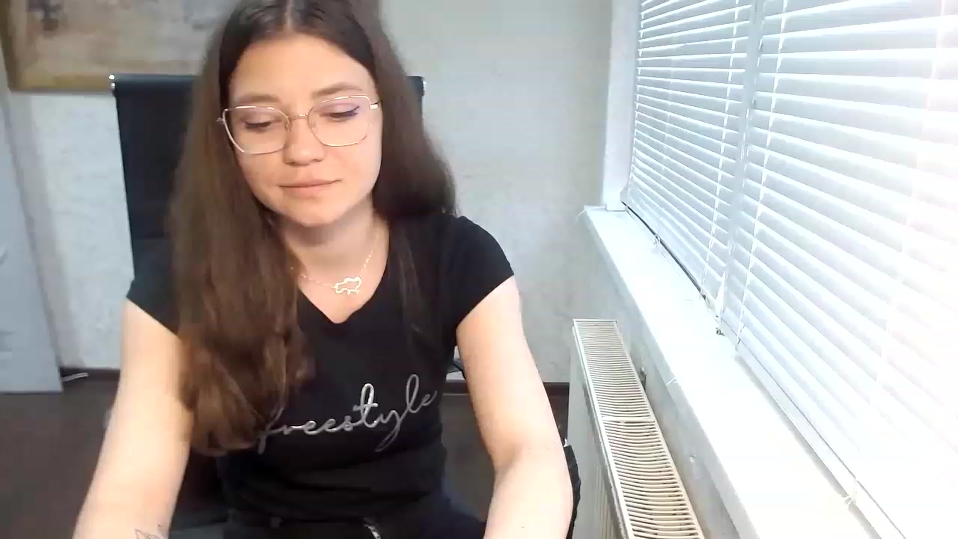 Gallery image thumbnail from SweetArinaA's myfreecams stream on, 06/30/2023, 16:27 image 4 of 20