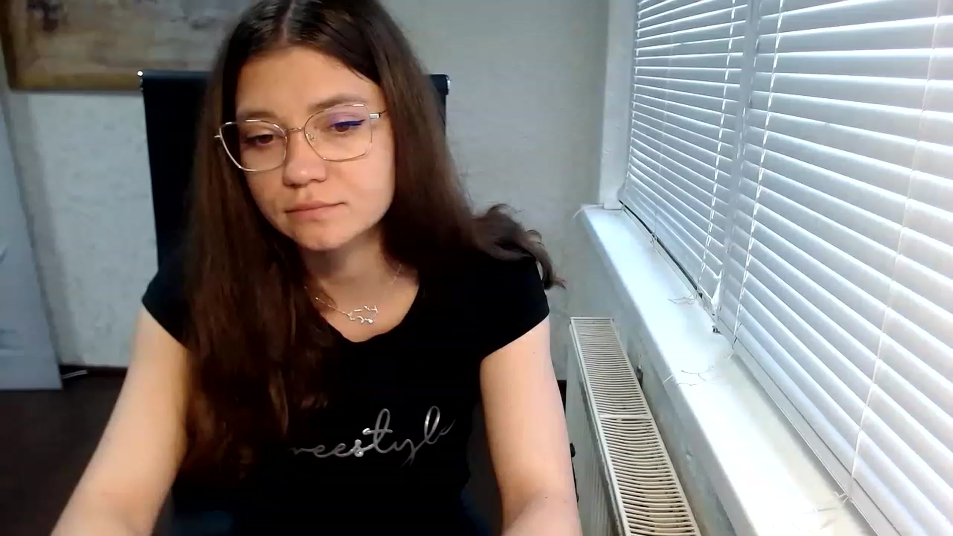 Gallery image thumbnail from SweetArinaA's myfreecams stream on, 06/30/2023, 16:27 image 9 of 20