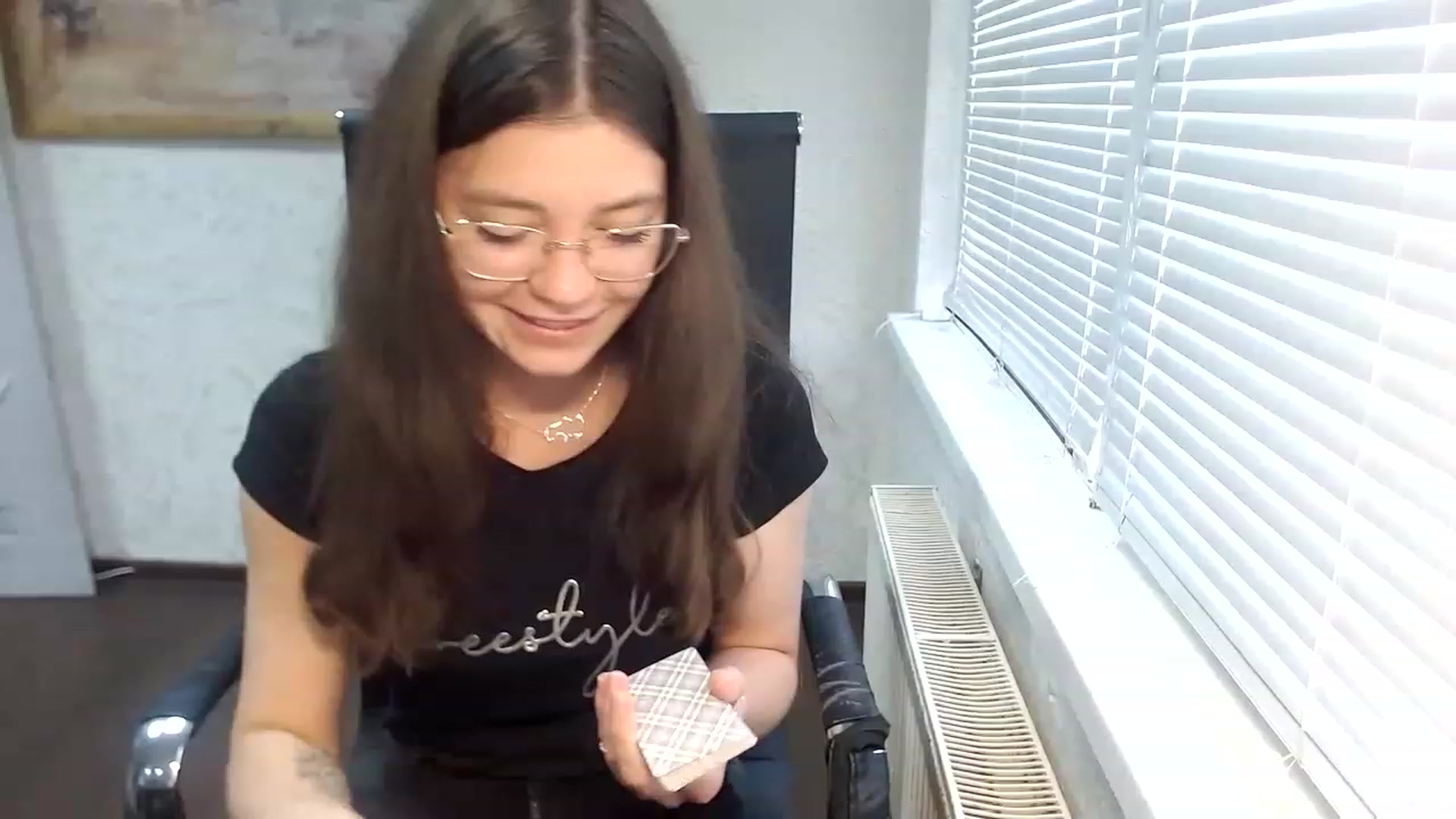 Gallery image thumbnail from SweetArinaA's myfreecams stream on, 06/30/2023, 16:27 image 1 of 20