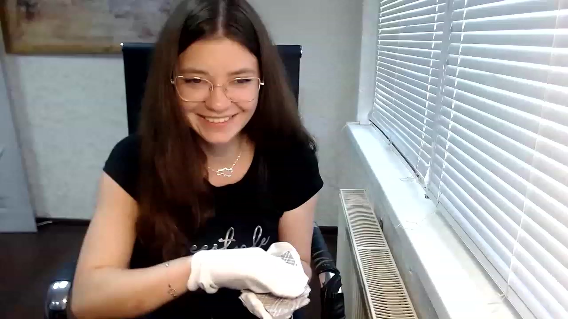 Gallery image thumbnail from SweetArinaA's myfreecams stream on, 06/30/2023, 16:27 image 6 of 20