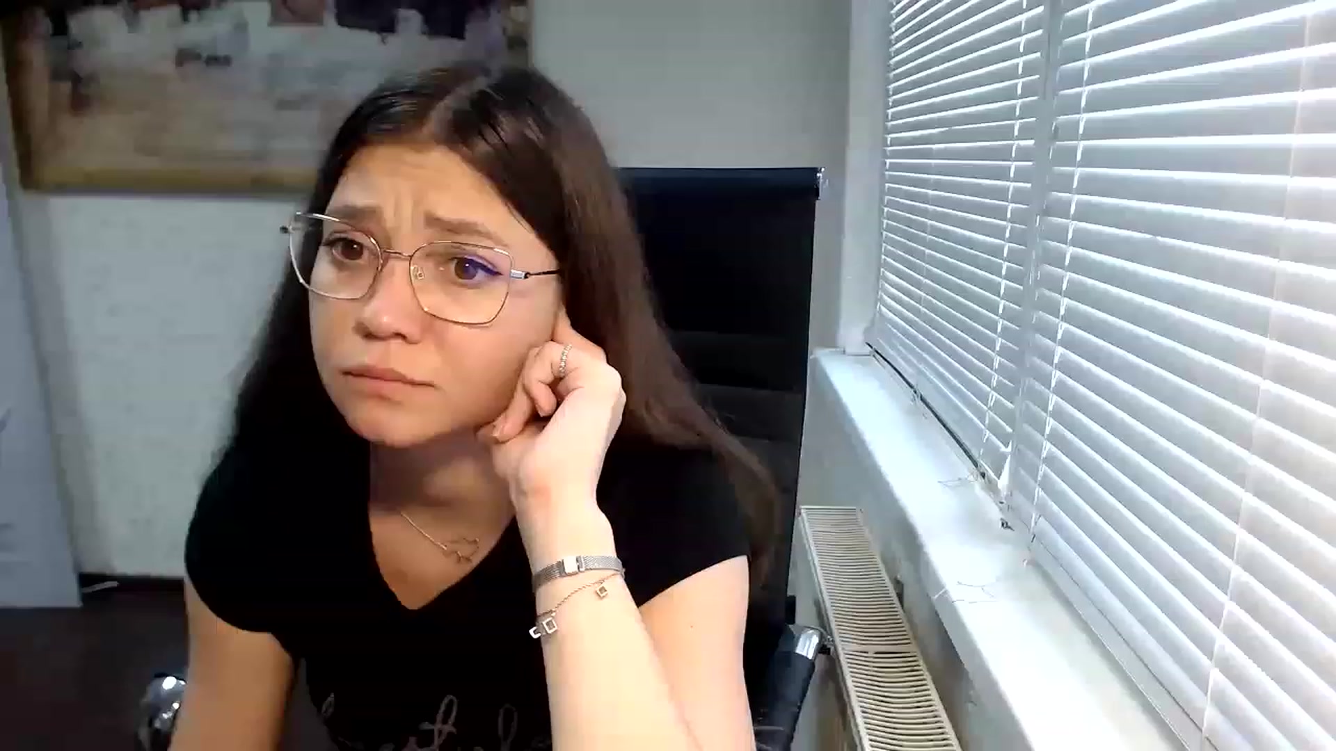Gallery image thumbnail from SweetArinaA's myfreecams stream on, 06/30/2023, 16:27 image 11 of 20