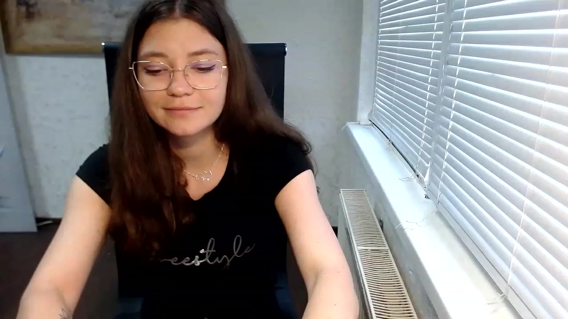 Gallery image thumbnail from SweetArinaA's myfreecams stream on, 06/30/2023, 16:27 image 7 of 20