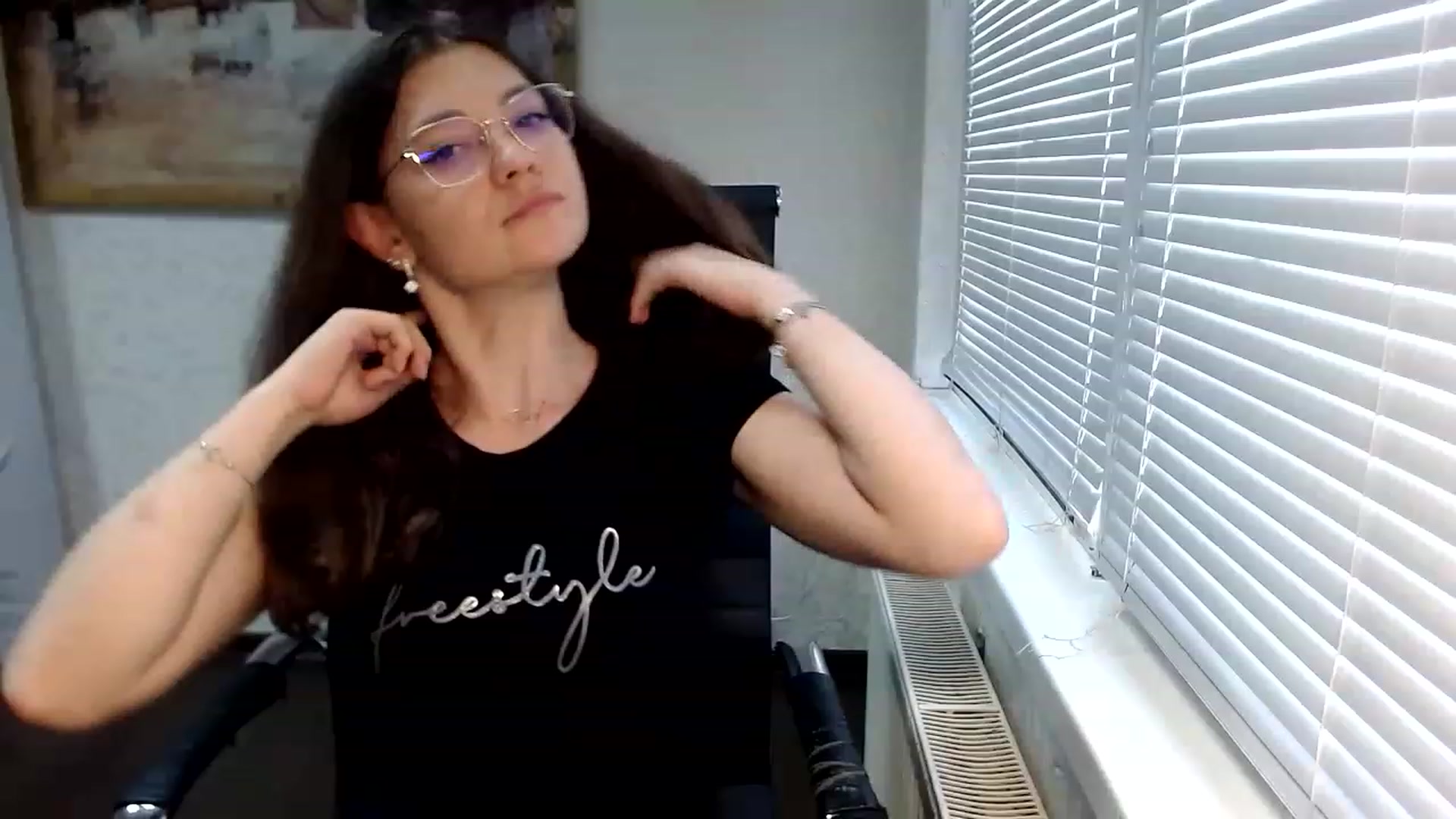 Gallery image thumbnail from SweetArinaA's myfreecams stream on, 06/30/2023, 16:27 image 10 of 20