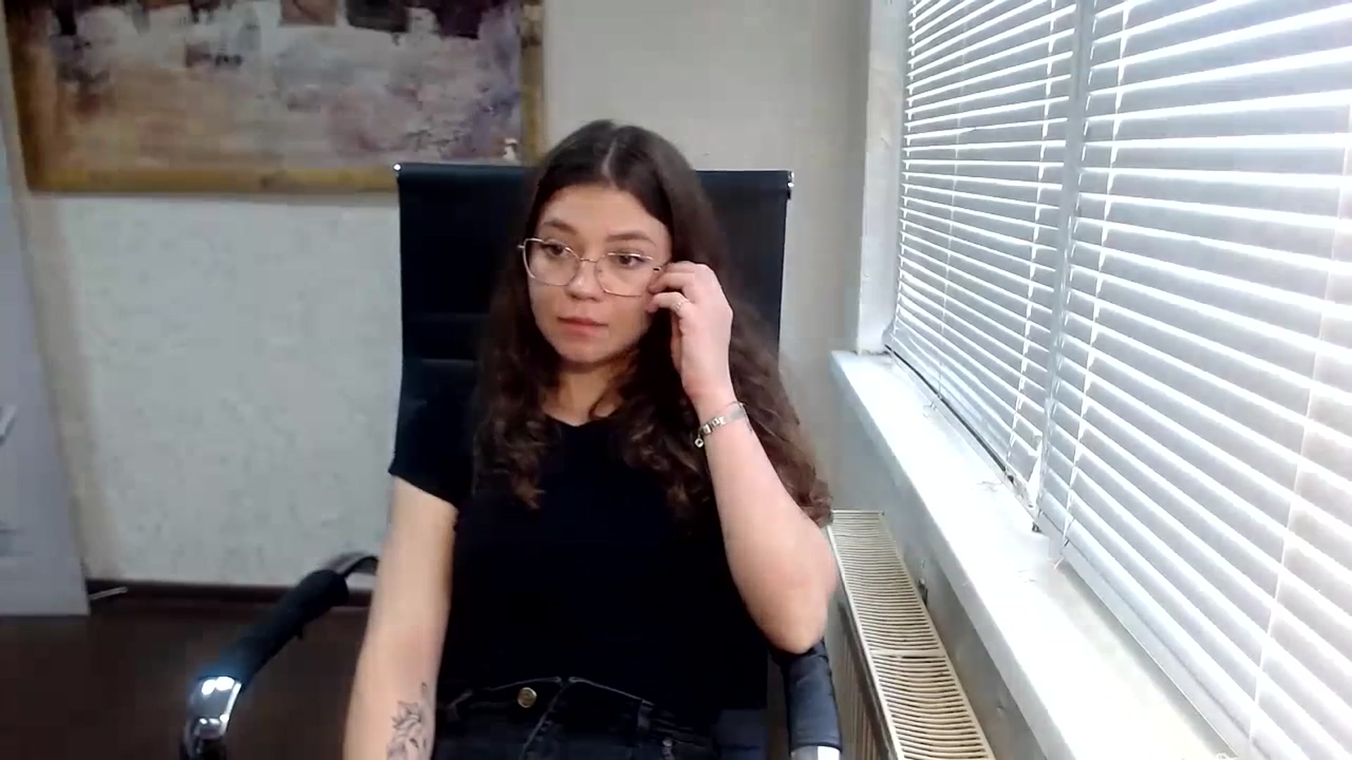 Gallery image thumbnail from SweetArinaA's myfreecams stream on, 07/10/2023, 11:08 image 10 of 20