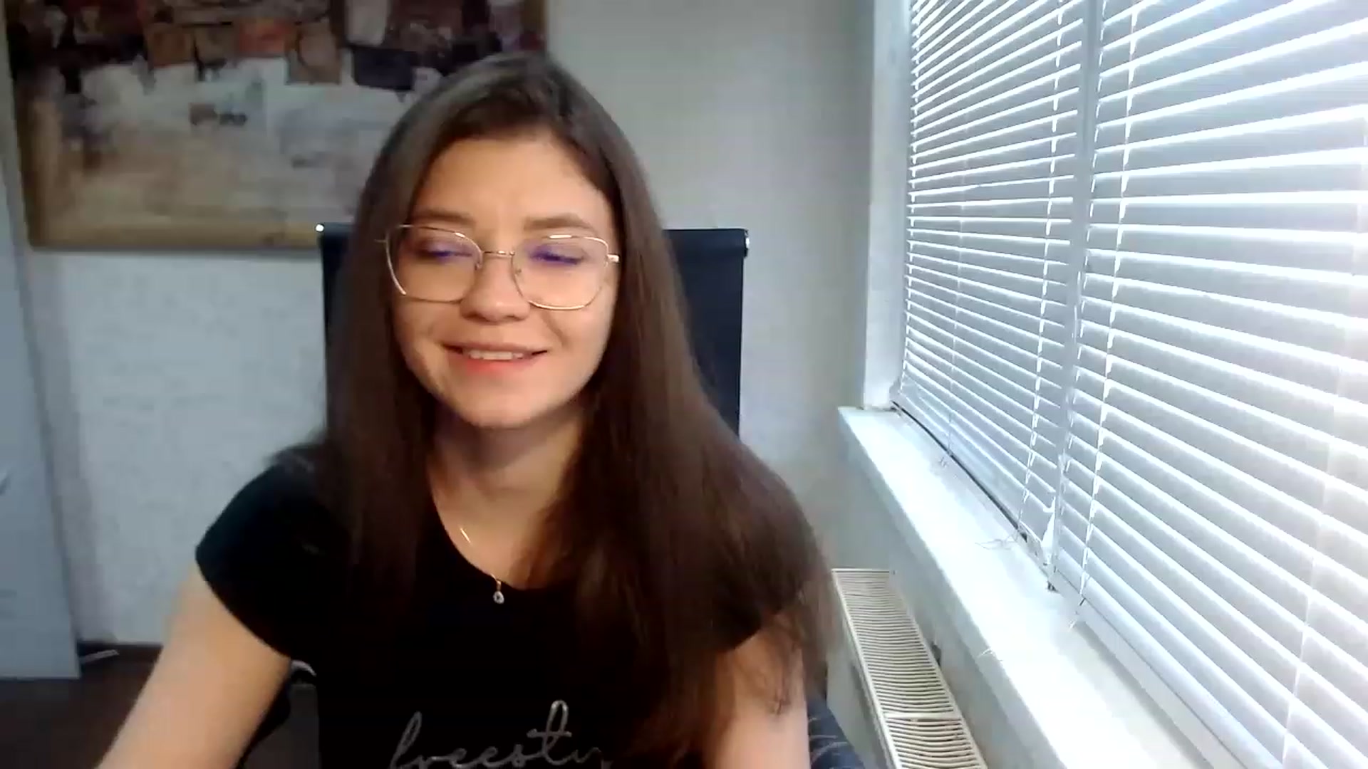 Gallery image thumbnail from SweetArinaA's myfreecams stream on, 07/12/2023, 09:58 image 3 of 20