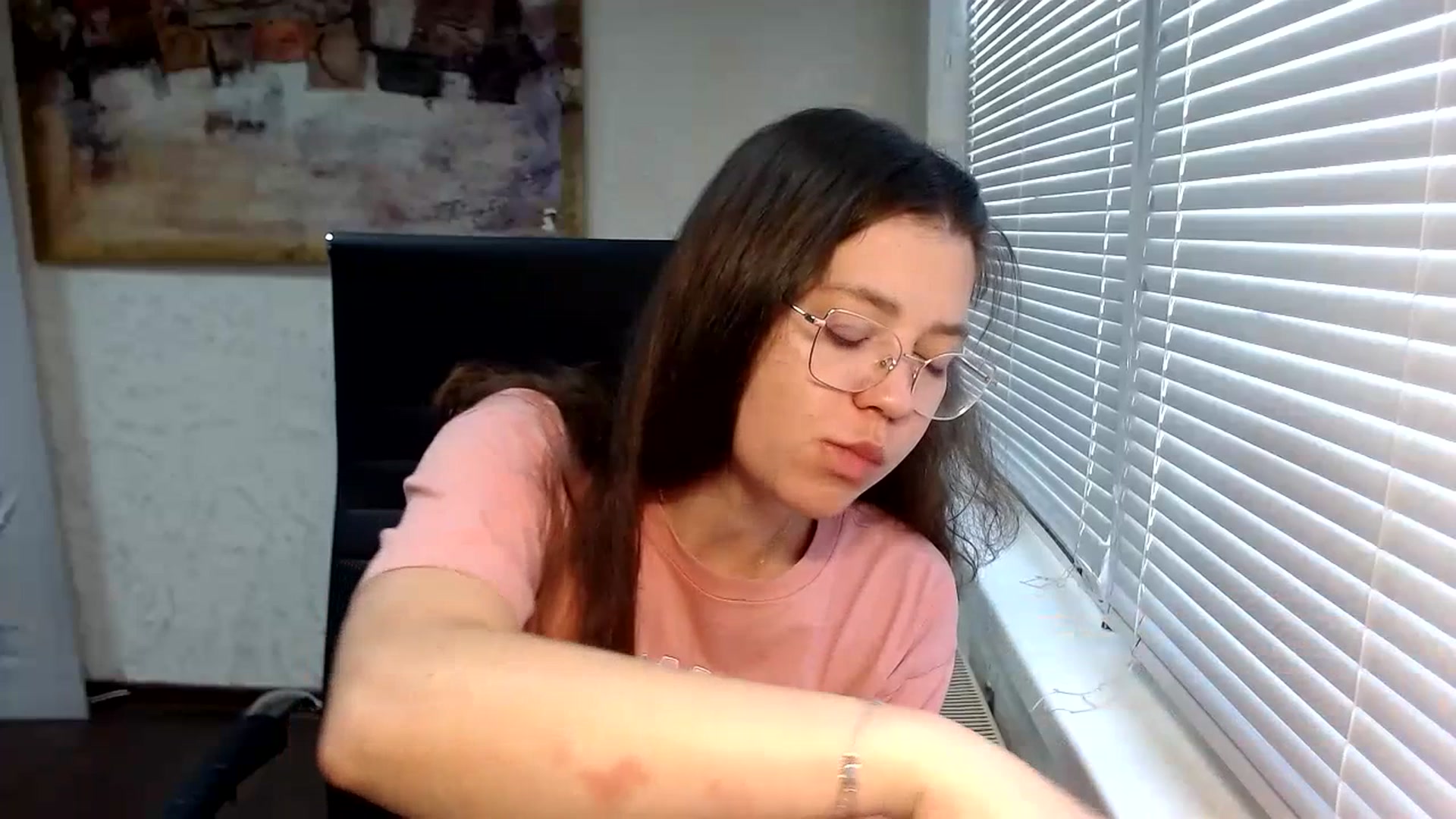 Gallery image thumbnail from SweetArinaA's myfreecams stream on, 07/16/2023, 15:13 image 6 of 20