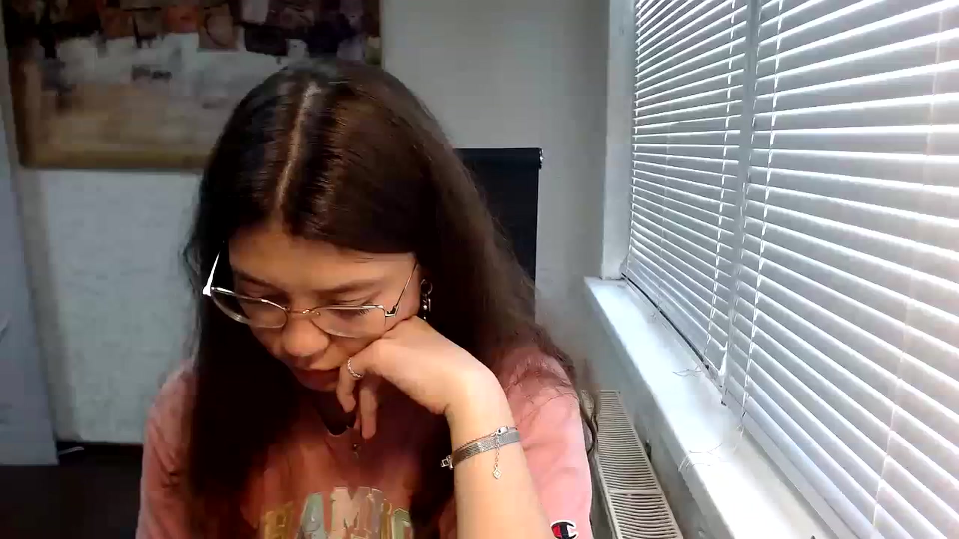 Gallery image thumbnail from SweetArinaA's myfreecams stream on, 07/25/2023, 11:59 image 1 of 20