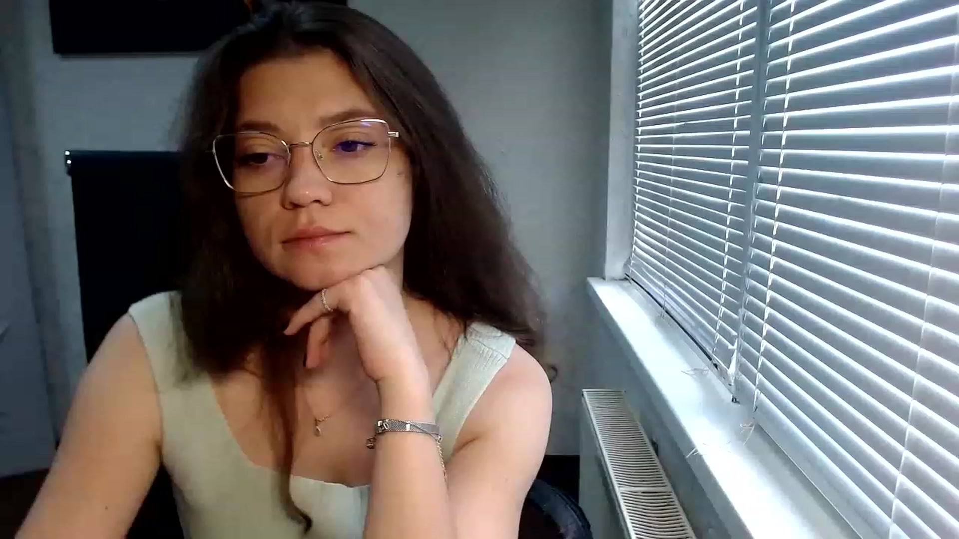 Gallery image thumbnail from SweetArinaA's myfreecams stream on, 07/29/2023, 11:10 image 16 of 20