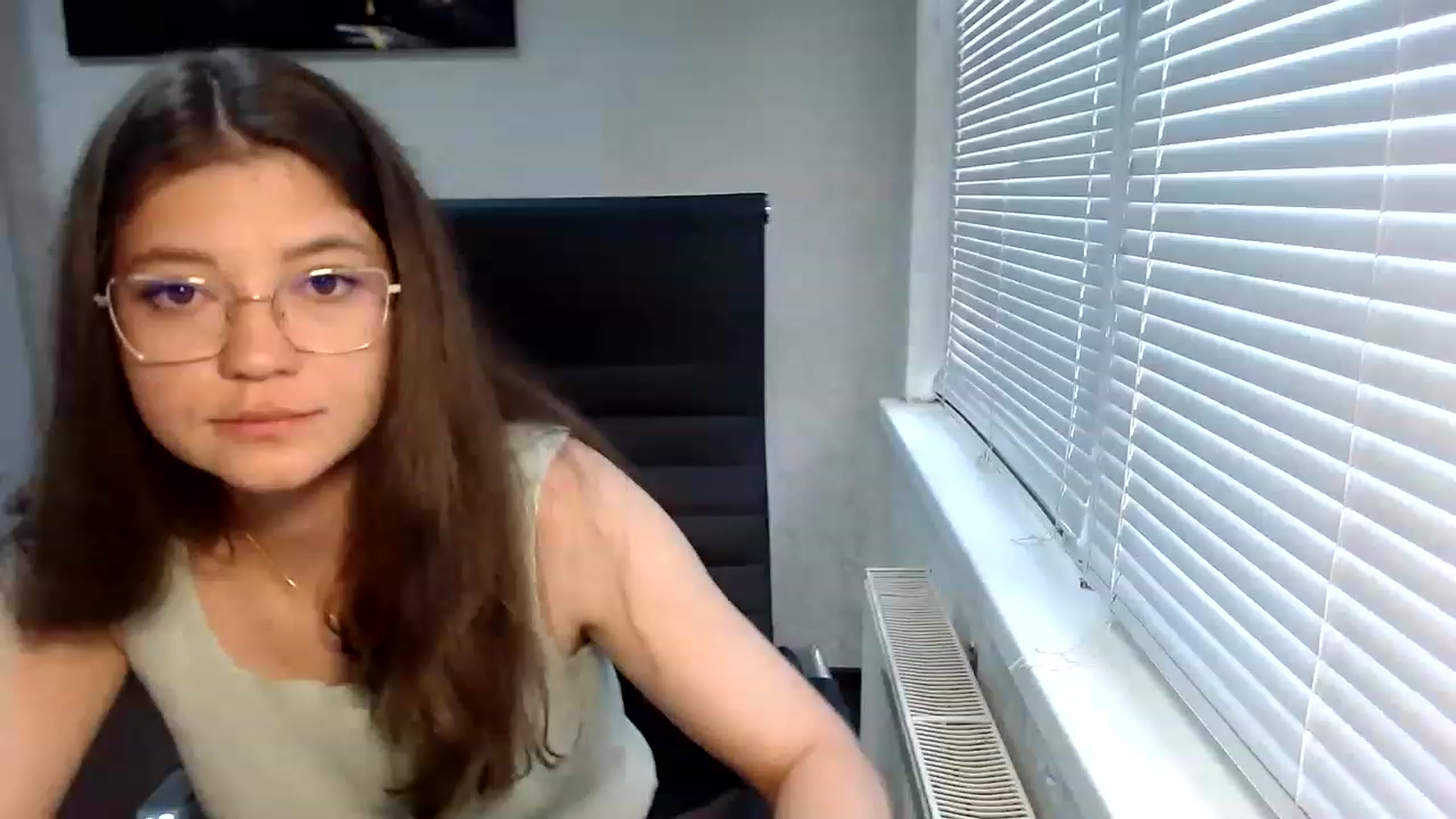 Gallery image thumbnail from SweetArinaA's myfreecams stream on, 07/29/2023, 16:32 image 3 of 20