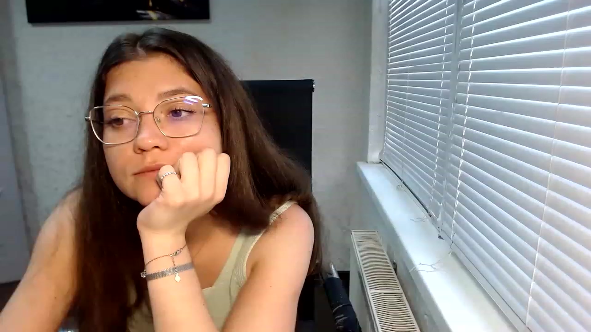 Gallery image thumbnail from SweetArinaA's myfreecams stream on, 07/29/2023, 16:32 image 8 of 20