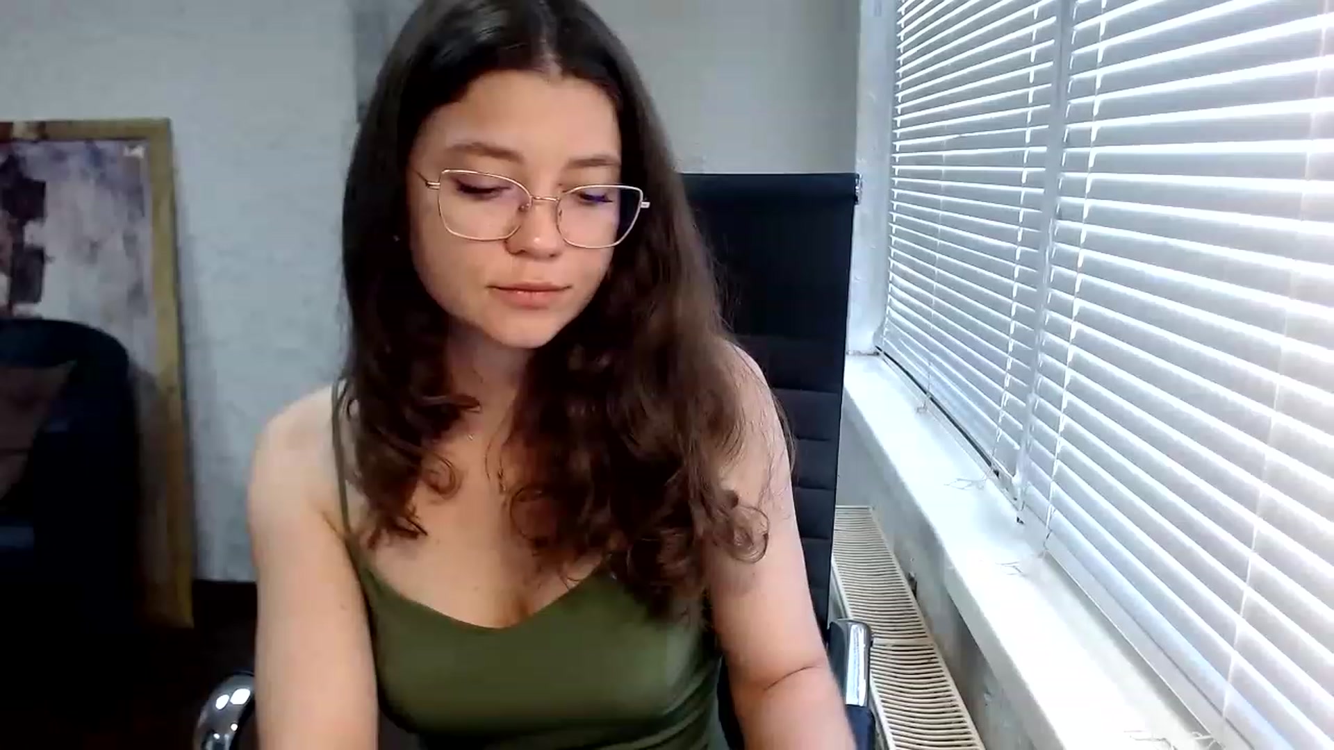 Gallery image thumbnail from SweetArinaA's myfreecams stream on, 08/17/2023, 09:33 image 9 of 20