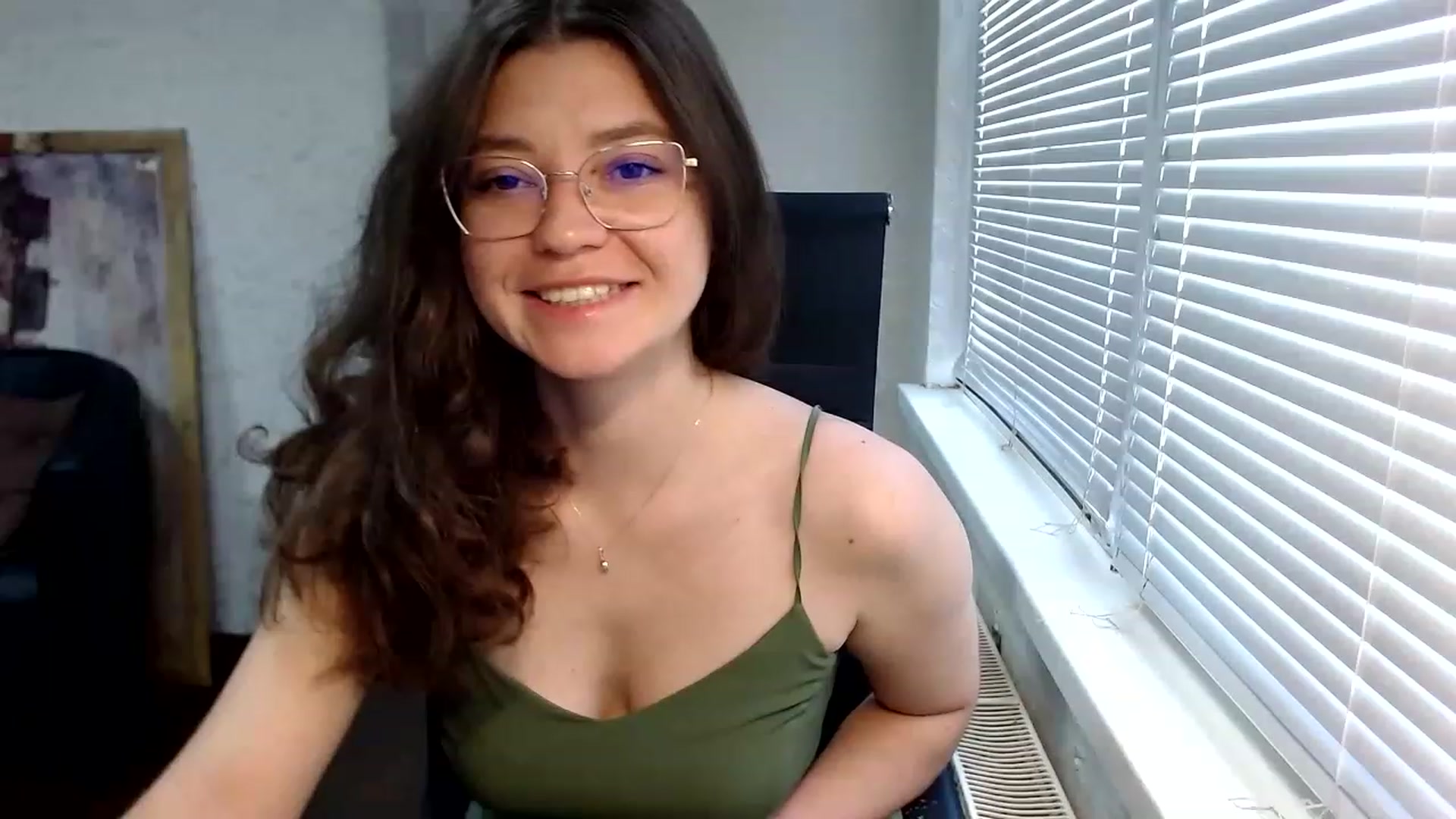 Gallery image thumbnail from SweetArinaA's myfreecams stream on, 08/17/2023, 09:33 image 11 of 20