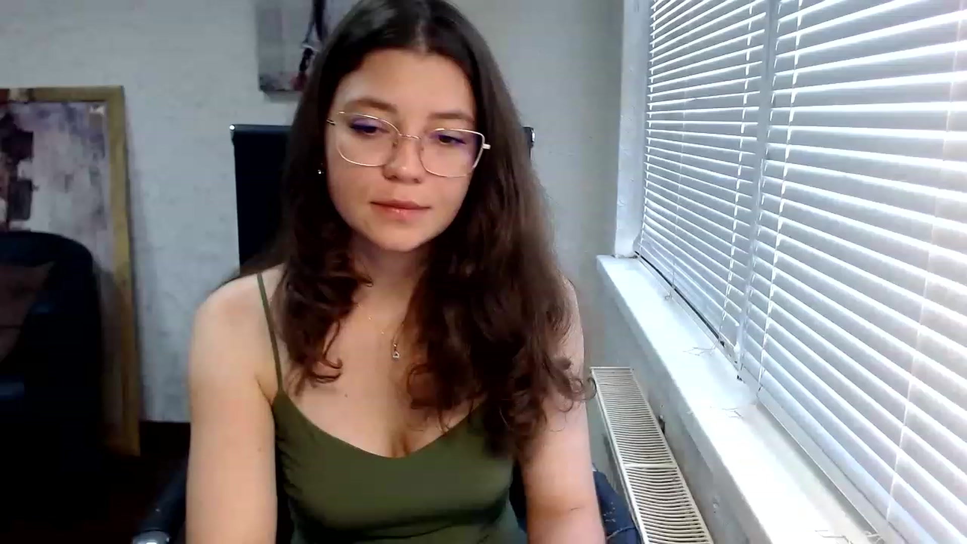Gallery image thumbnail from SweetArinaA's myfreecams stream on, 08/17/2023, 09:33 image 8 of 20